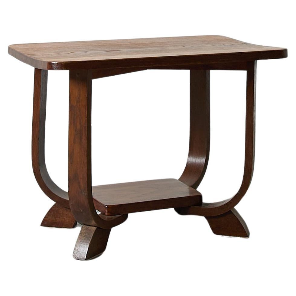 1920er Jahre Amsterdamer Schule Art Deco Dark Oak Two-Tiered Side Table w / Bent Legs