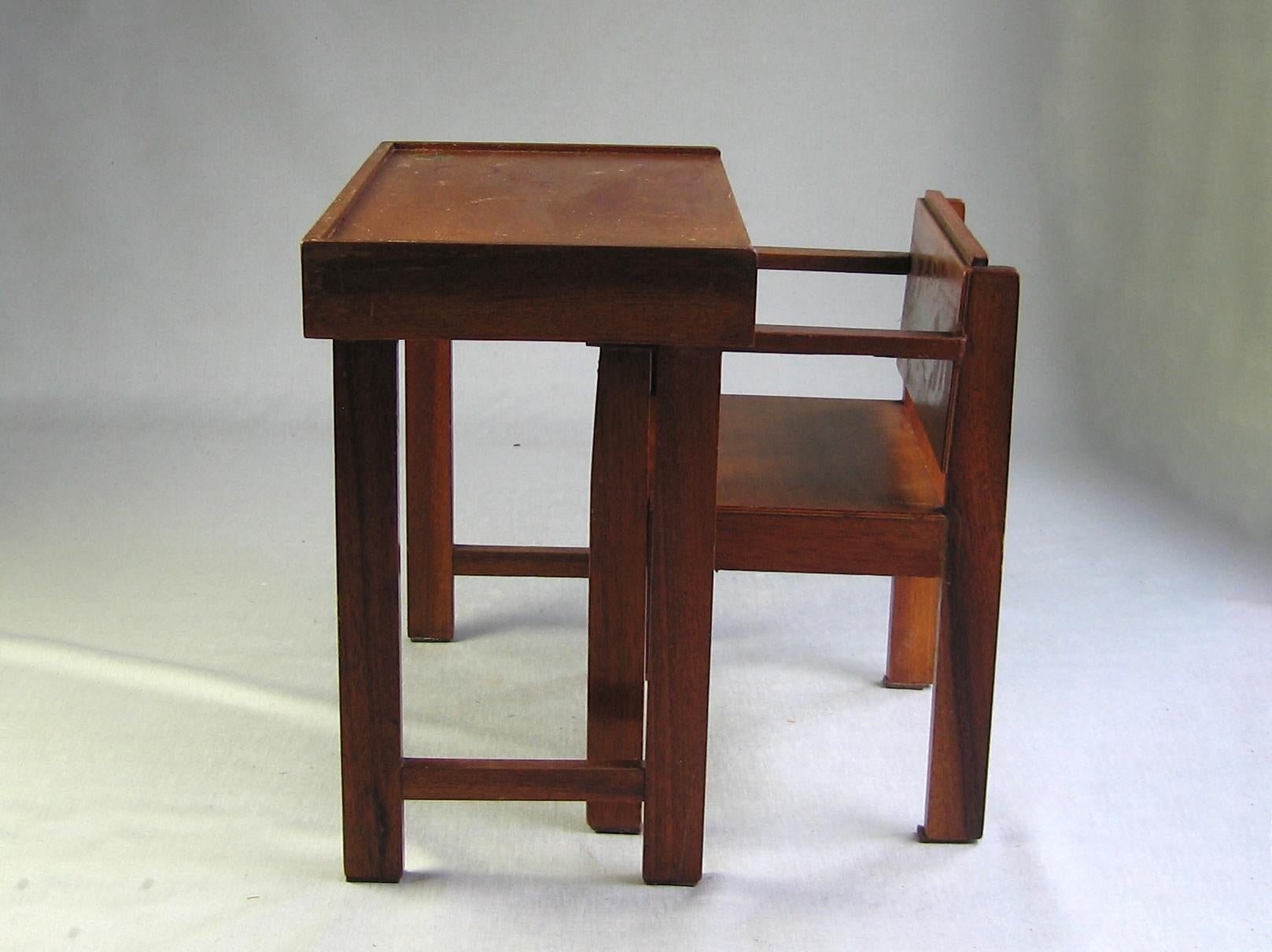 1920s Amsterdam School childrens (wood) armchair & desk - Berlage - De Stijl 1