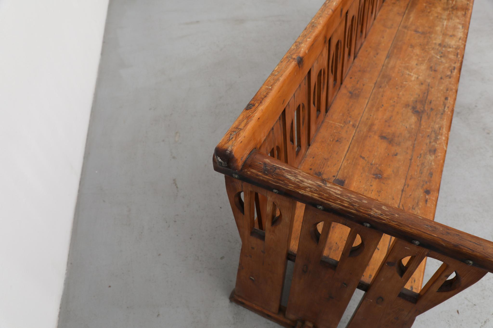 Banc en bois décoré de l'école d'Amsterdam des années 1920 en vente 6