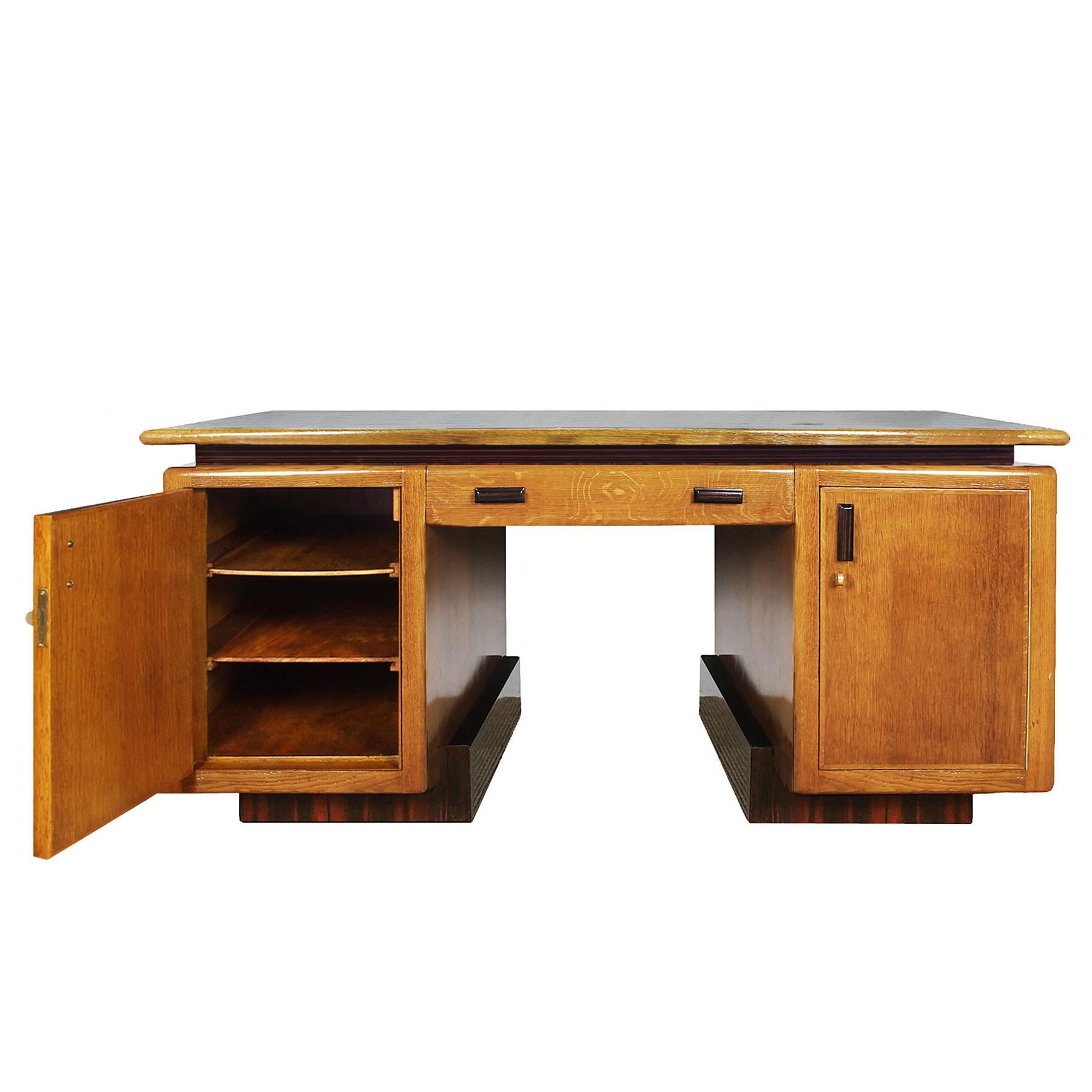 Expressionist 1920s Amsterdam School Desk In Oakwood, Macassar Ebony and Leather - Netherlands For Sale