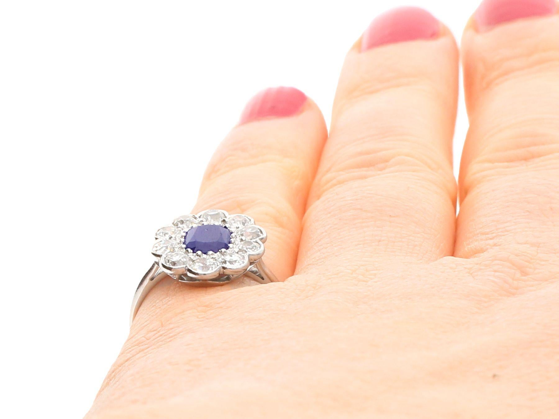 Antiker Platin-Cluster-Ring mit 1,07 Karat Saphir und 1,54 Karat Diamant aus den 1920er Jahren 3