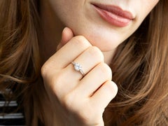 Antiker 1920er Jahre Verlobungsring mit 1,12 Karat Diamant und Weißgold Solitär