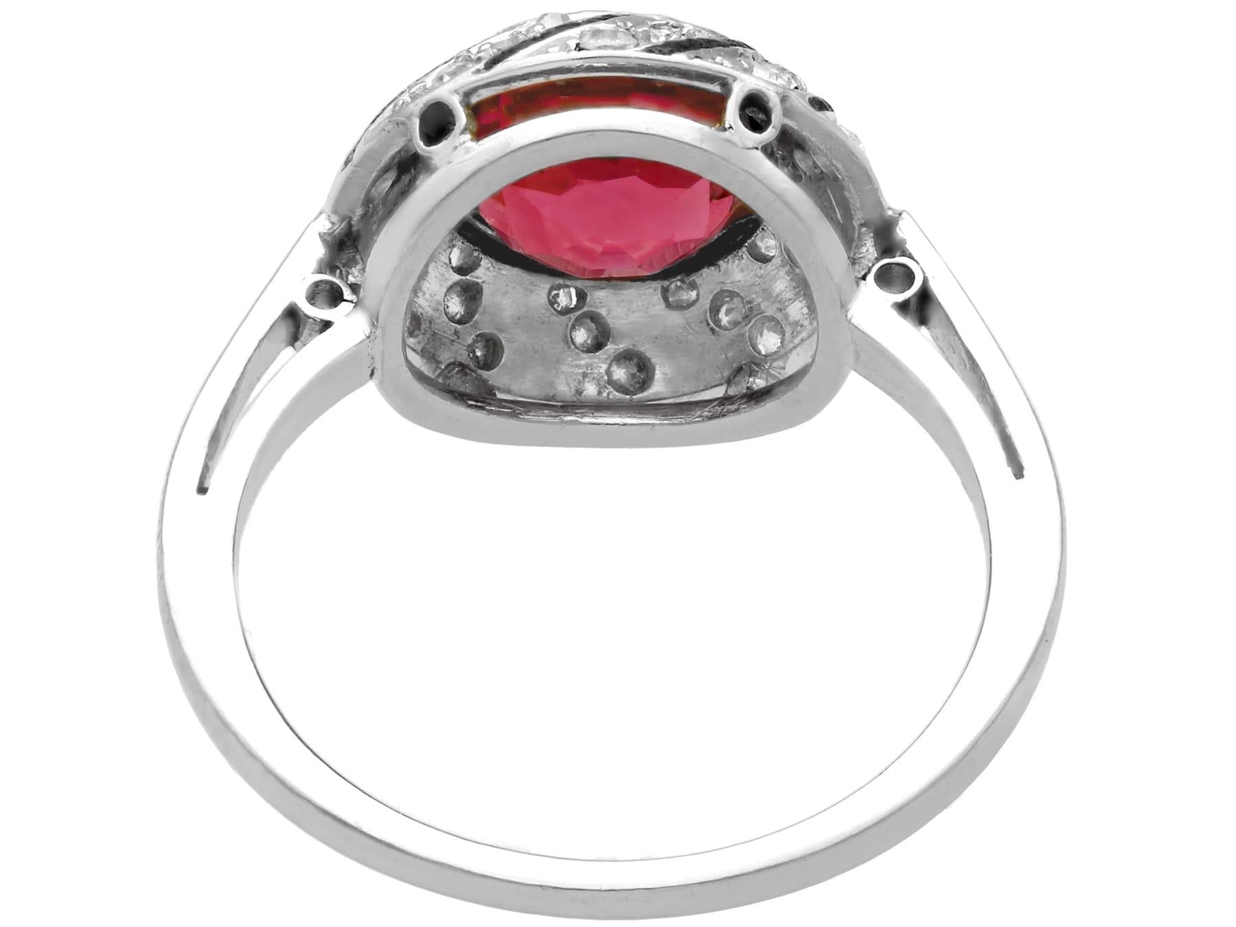 1920s 2.30 Carat Garnet and Diamond Platinum Cocktail Ring In Excellent Condition For Sale In Jesmond, Newcastle Upon Tyne