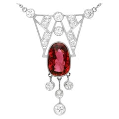 Antiker Weißgold-Anhänger aus den 1920er Jahren mit 4,32 Karat Granat und 1,08 Karat Diamant