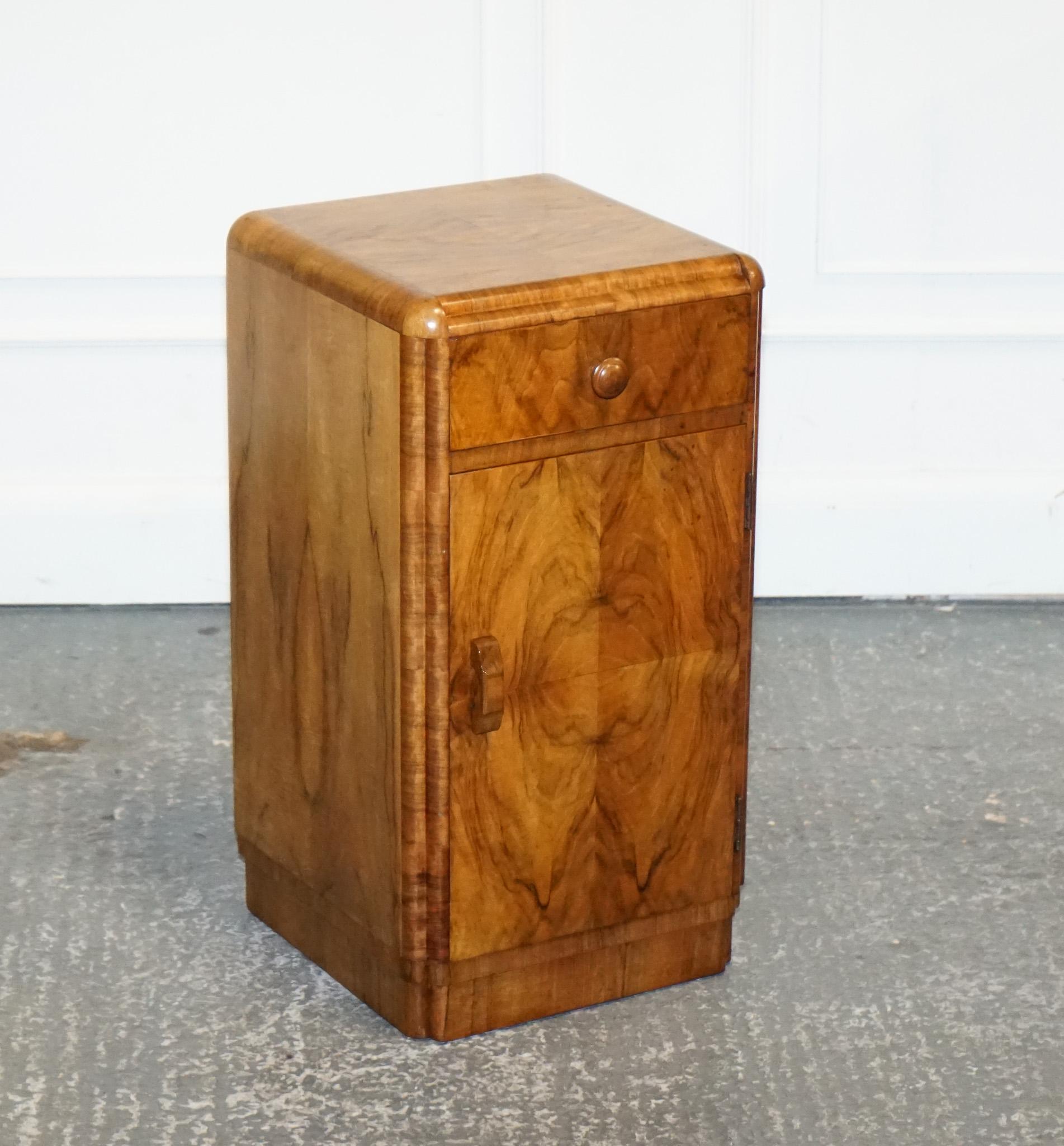 Antiques of London



We are delighted to offer for sale this Lovely 1920's Antique Art Deco Burr Walnut Side End Bedside table.

A very well made and solid table, there will be some cosmetic wear due to its age. However, it is in a good condition. 