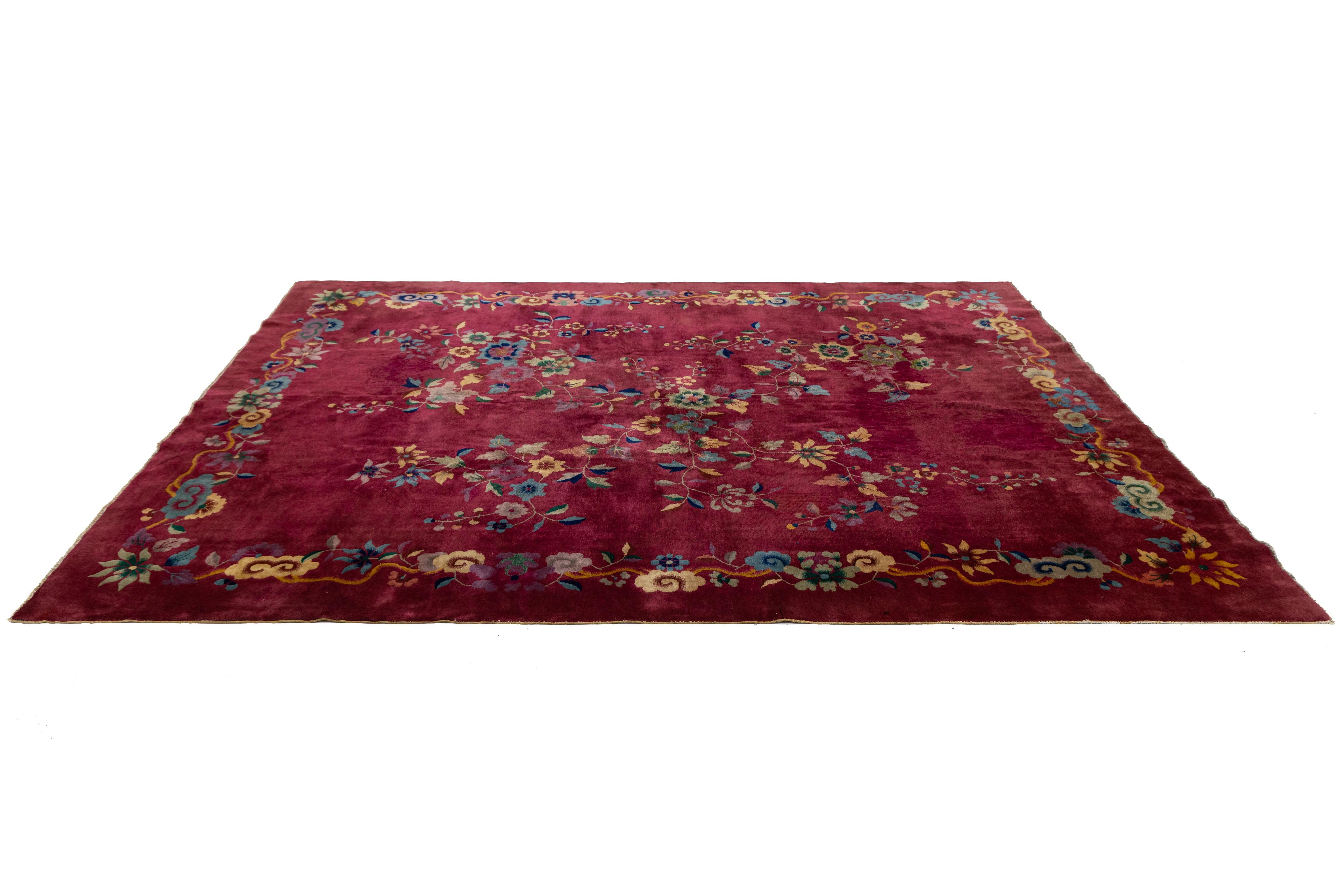 1920er Jahre Antike Art Deco Chinesisch Rot Wolle Teppich mit Blumenmuster im Angebot 1