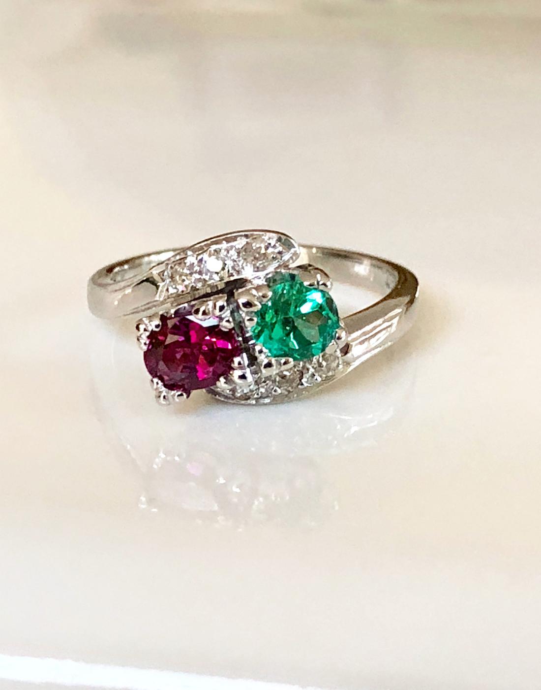 1920s Antique Art Deco Emerald Ruby Diamond Platinum Engagement Ring 3