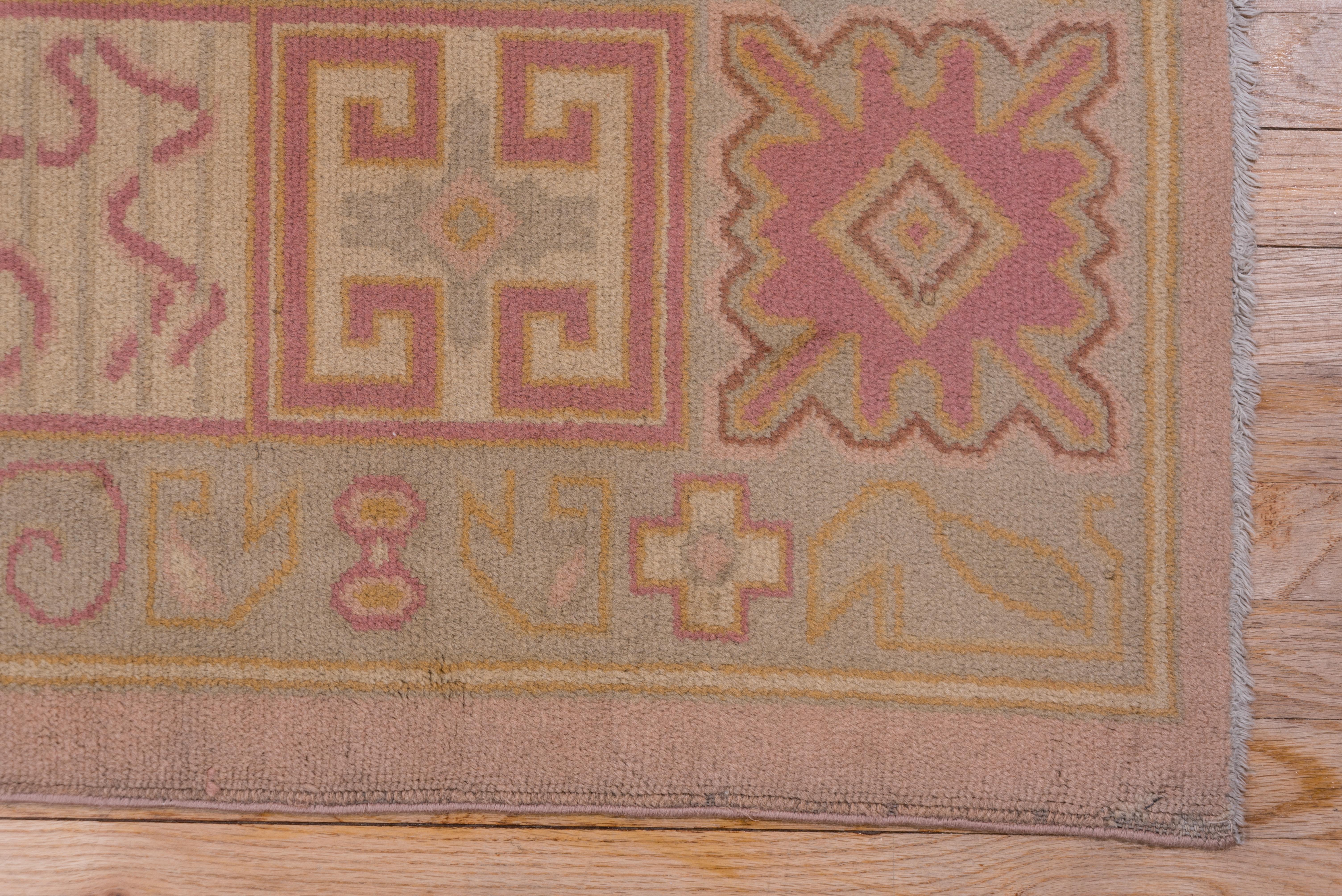 Antiker österreichischer Teppich aus den 1920er Jahren im Jugendstil, rosa-grün und gelbe Farbtöne (Handgeknüpft) im Angebot