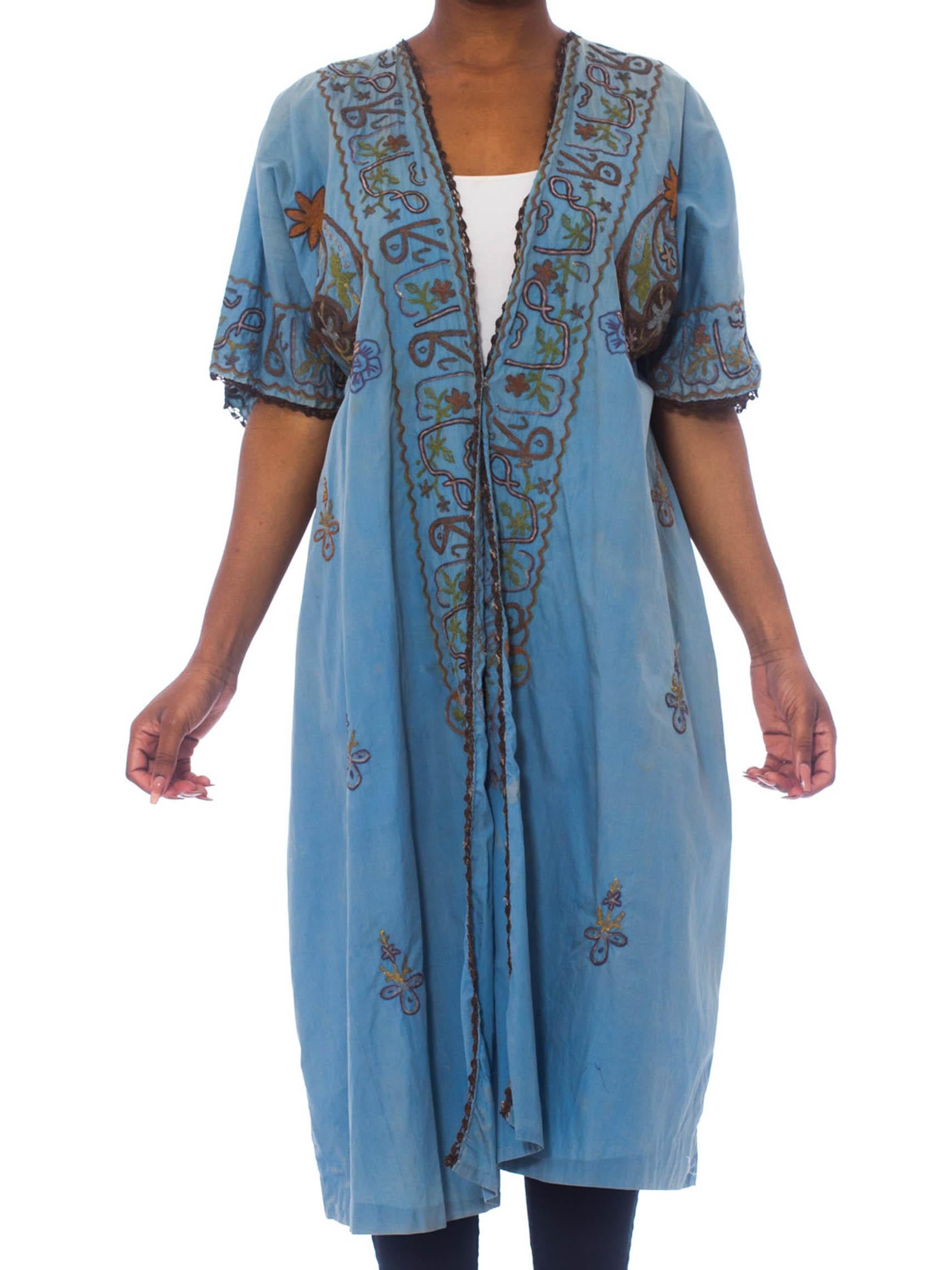 1920S Dusty Blue Silk/Cotton Blend Antique Hand Dyed Short Sleeve Mesopotamian  In Excellent Condition For Sale In New York, NY