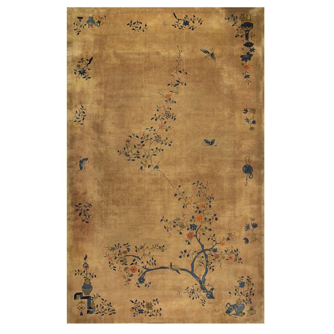 Tapis Art Déco chinois en laine nouée à la main, années 1920, champ caramel antique, floral en vente