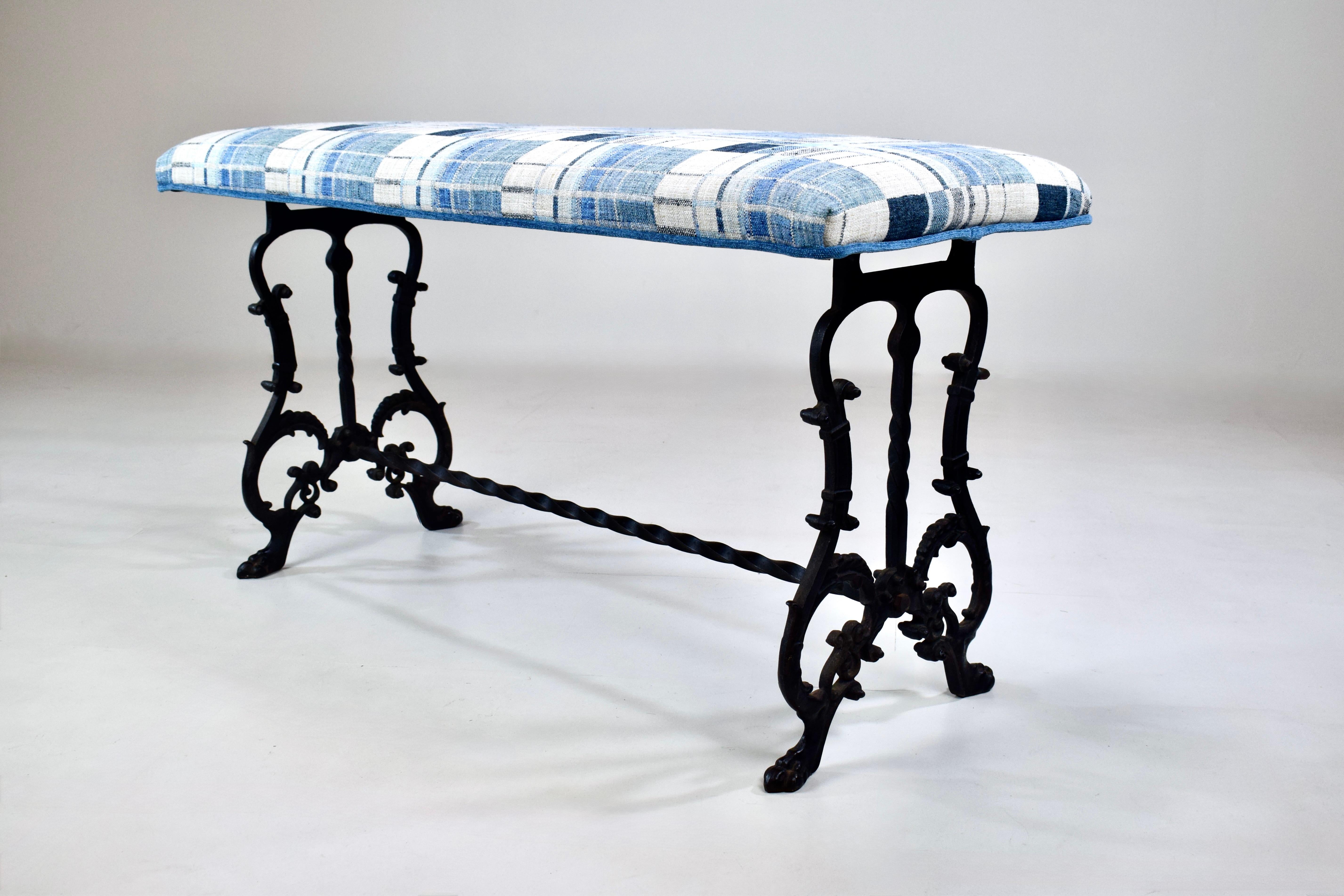 1920's Antique Cast Iron Window Bench Victoriano en venta