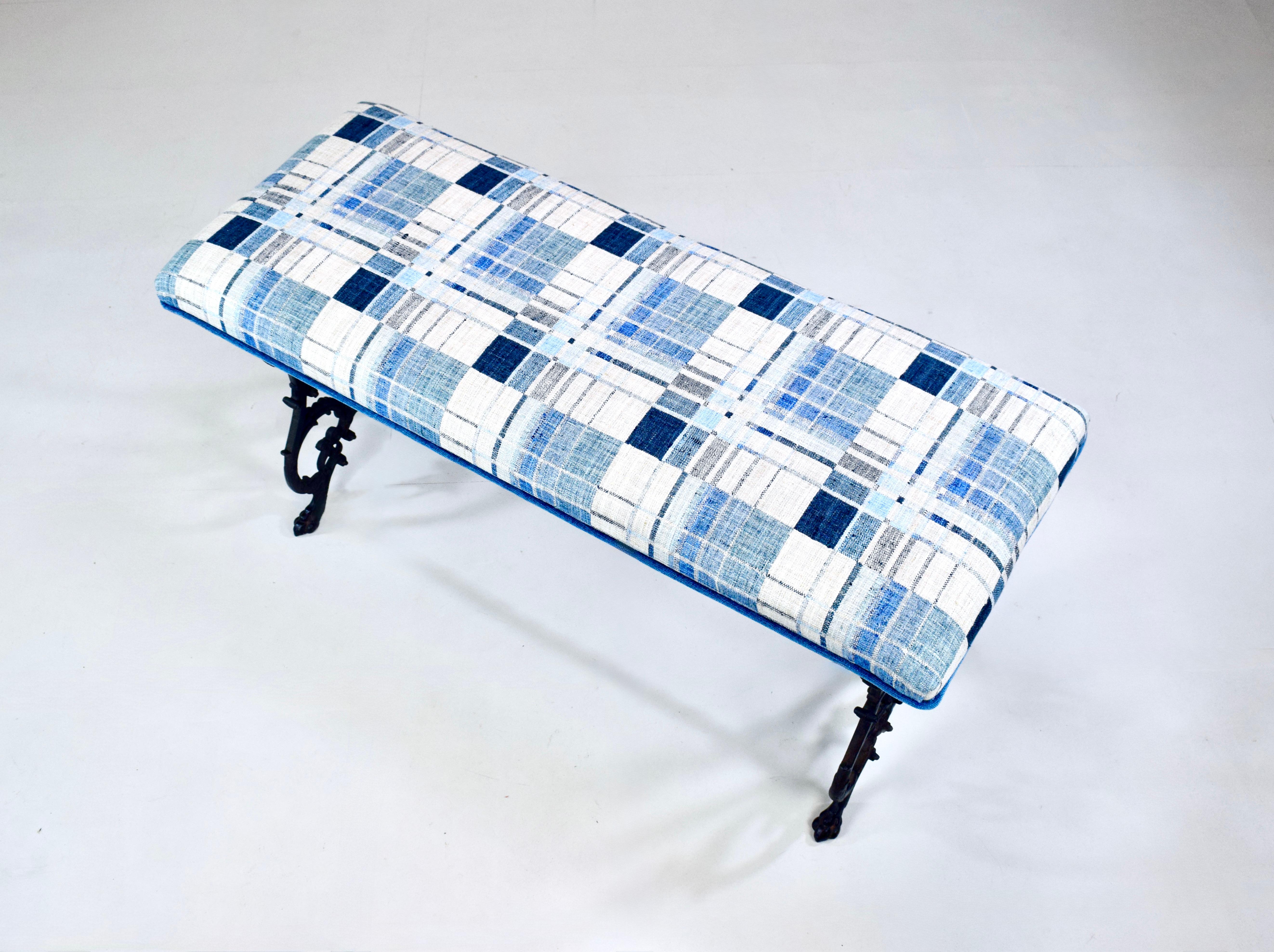 1920's Antique Cast Iron Window Bench Estadounidense en venta