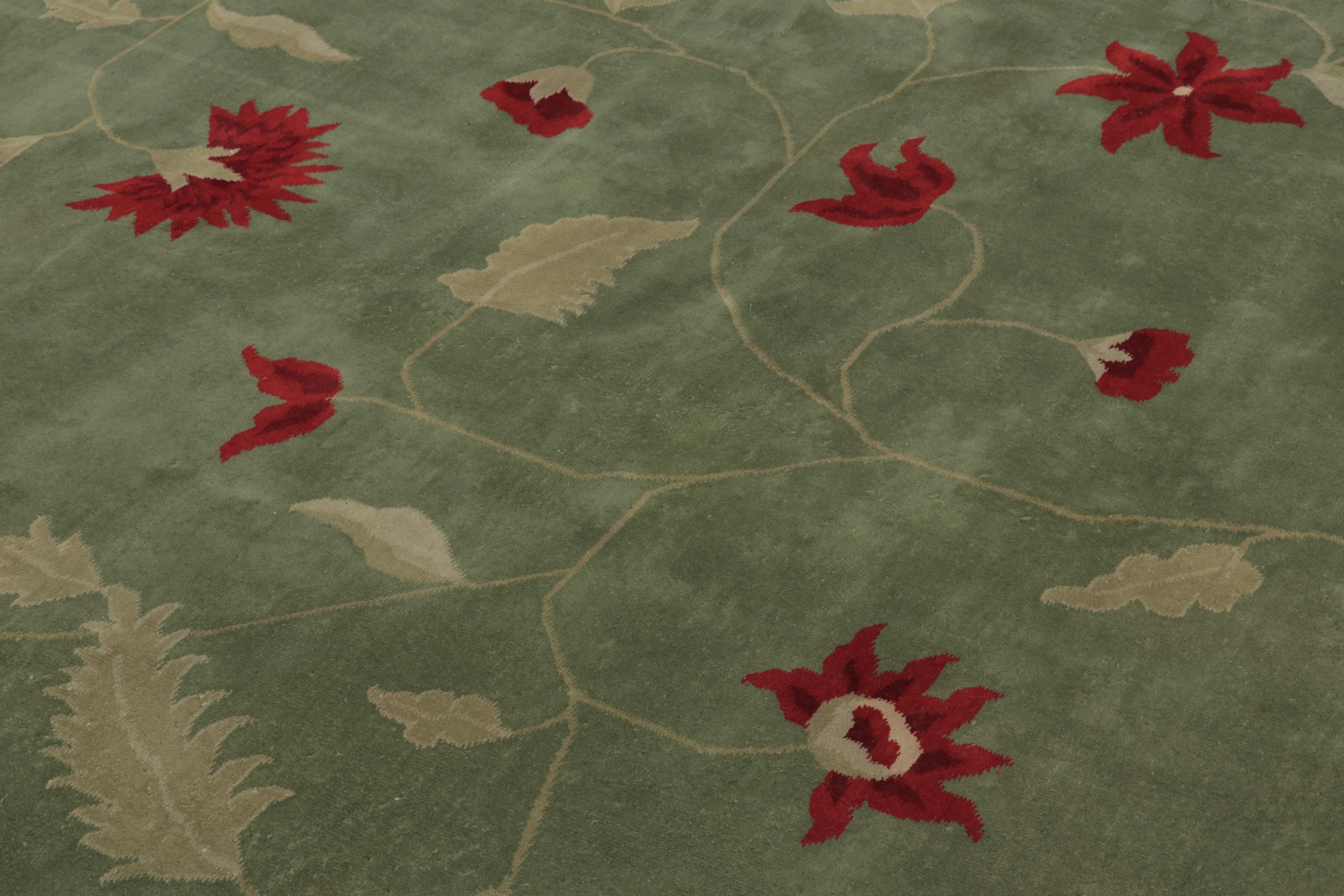 Chinois Tapis chinois ancien Art Deco des années 1920, vert Sage avec motif floral - Rug & Kilim en vente