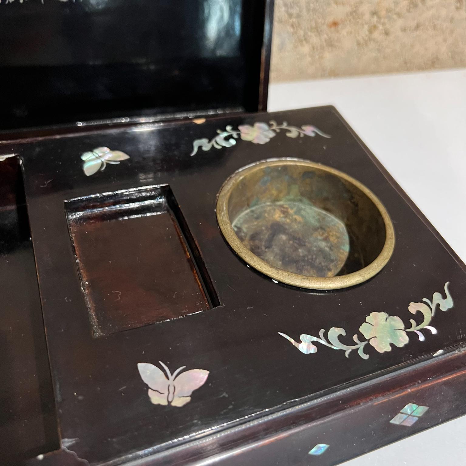 1920s Antique Chinese Decorative Smoking Box Wood and Mother of Pearl Inlay 8