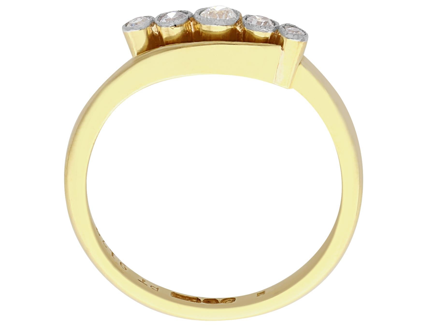 Antiker Fünf-Stein-Ring aus Diamant und Gelbgold aus den 1920er Jahren Damen im Angebot