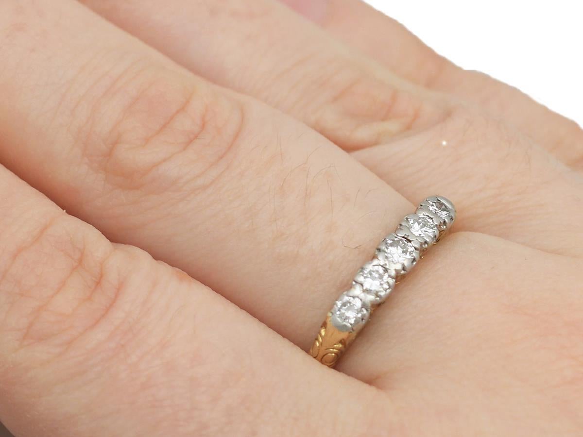1920s Antique Diamond and Yellow Gold Five-Stone Ring For Sale 2
