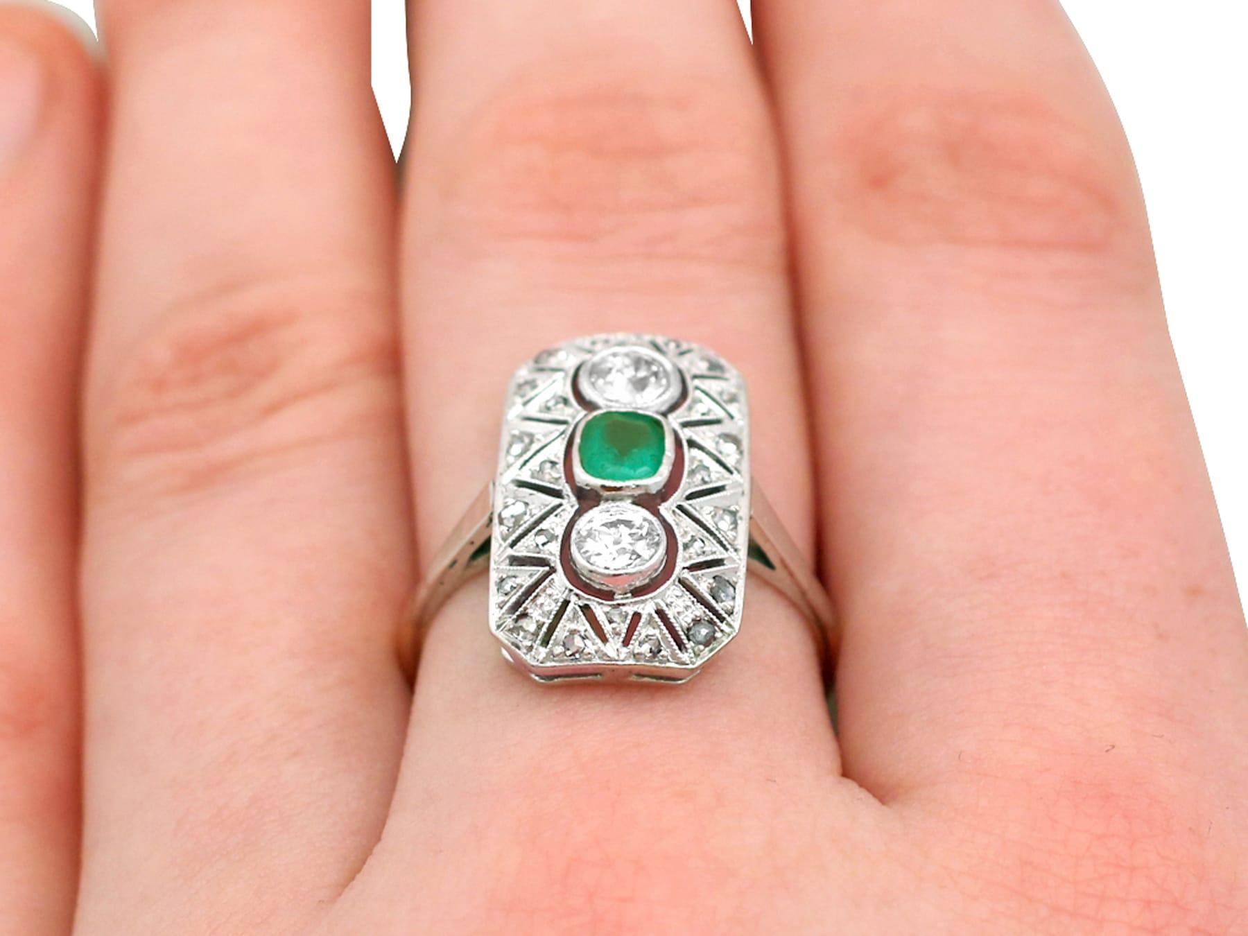 Women's 1920s Antique Emerald and Diamond Yellow Gold Cocktail Ring For Sale