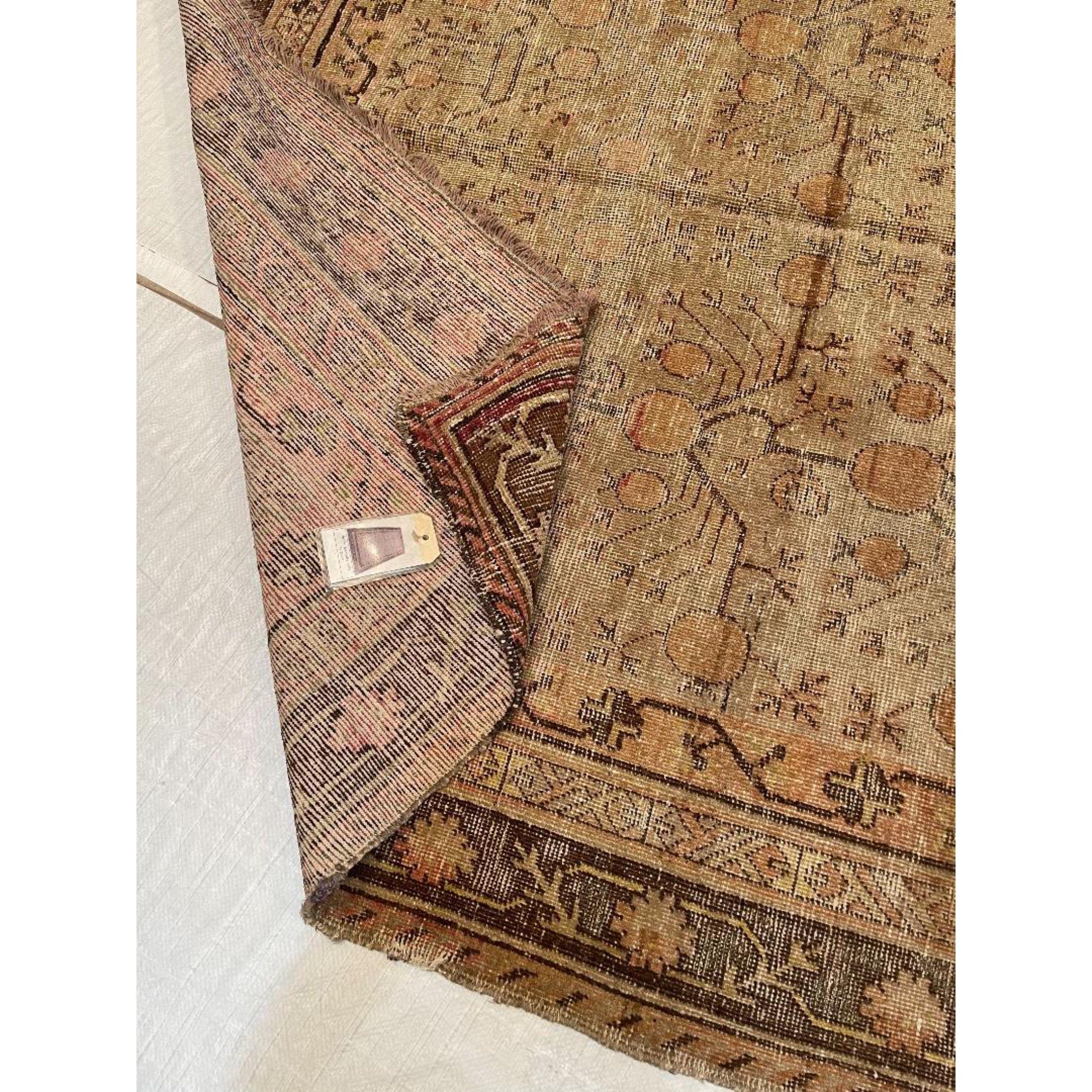 1920s Antique Floral Samarkand Rug In Good Condition For Sale In Los Angeles, US