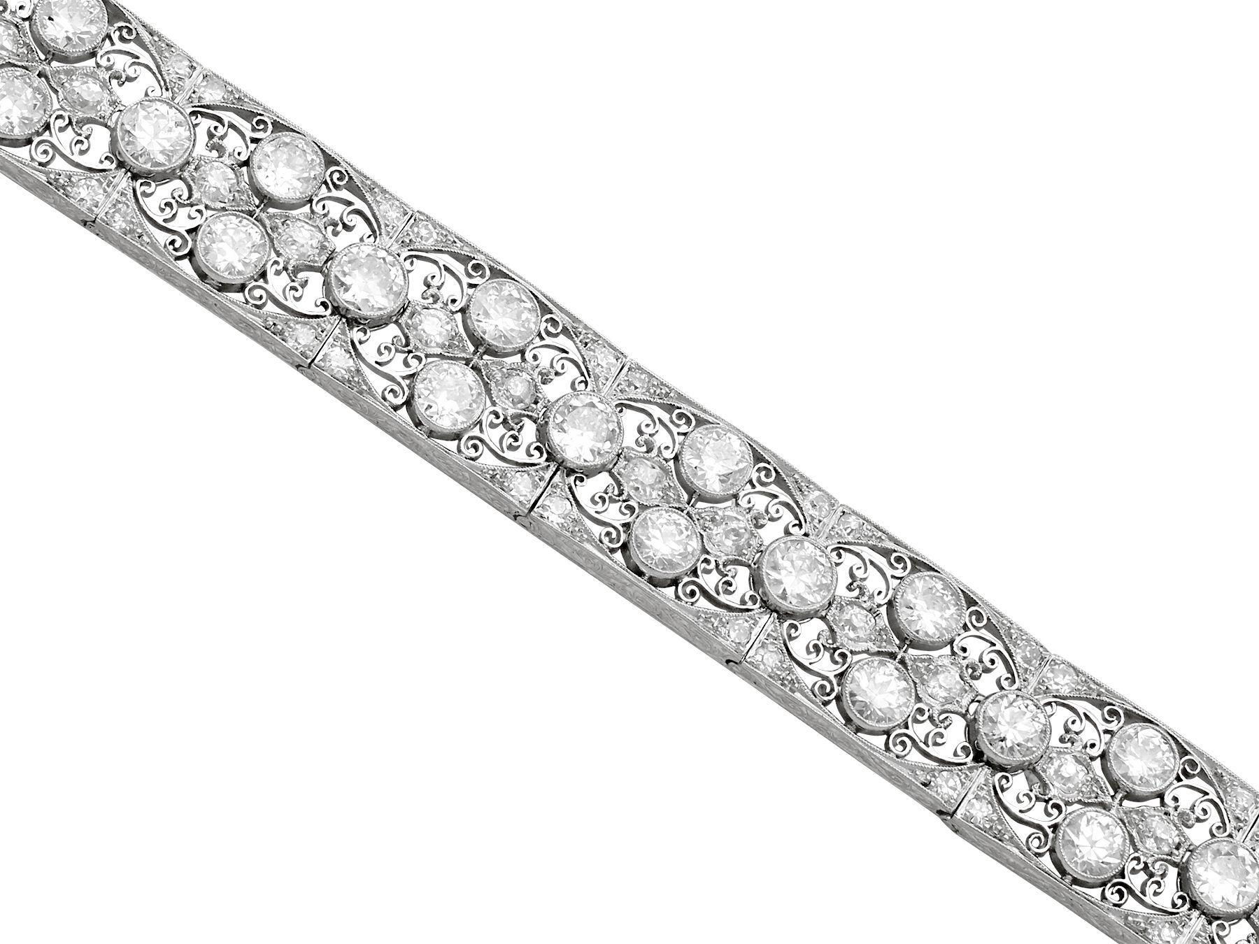 Women's or Men's Antique 1920s French Import 15.80 Carat Diamond and Platinum Bracelet For Sale