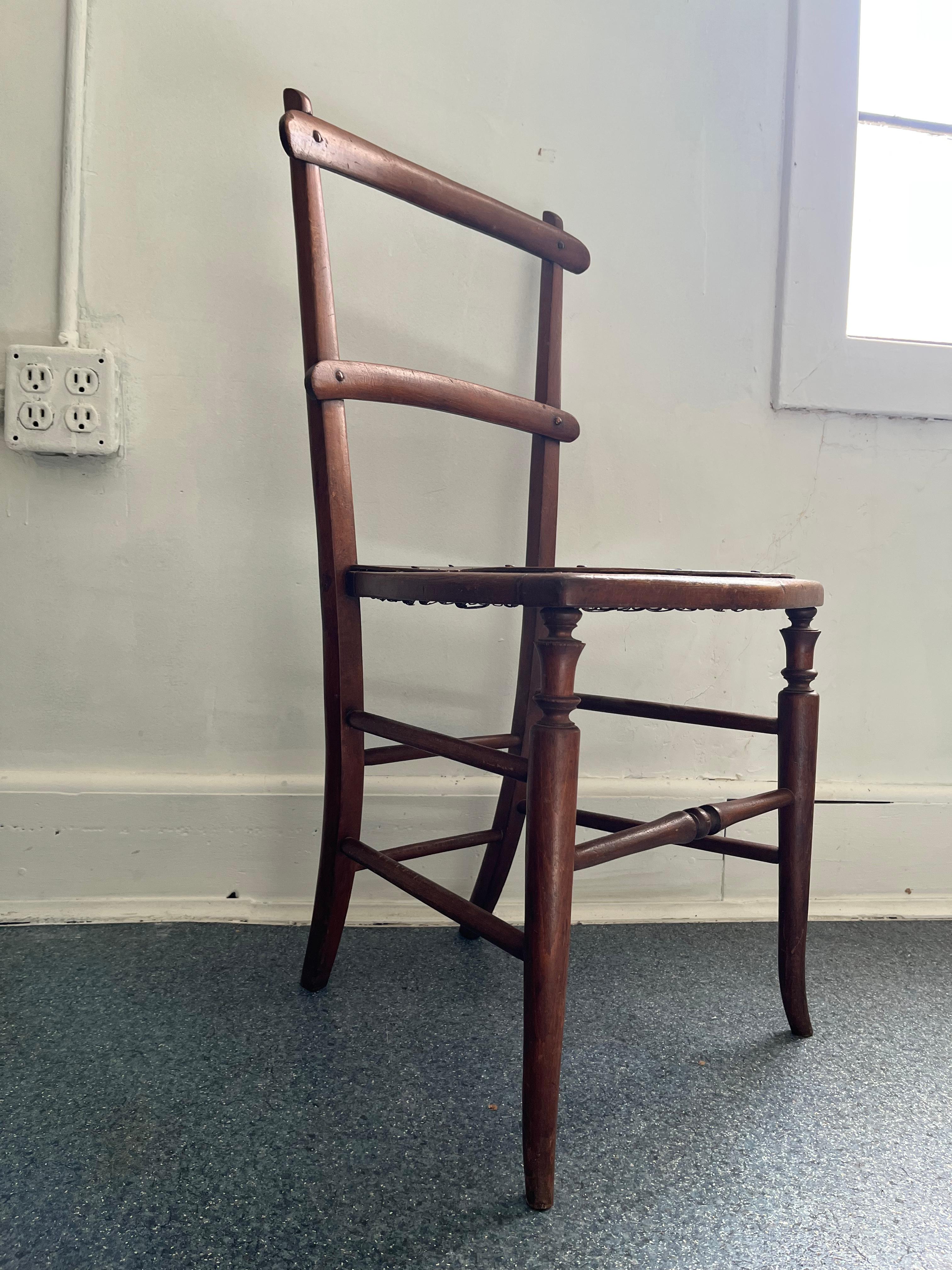 1920s Antique Luterma Bistro Bentwod Chair from Estonia, Northern Europe For Sale 4