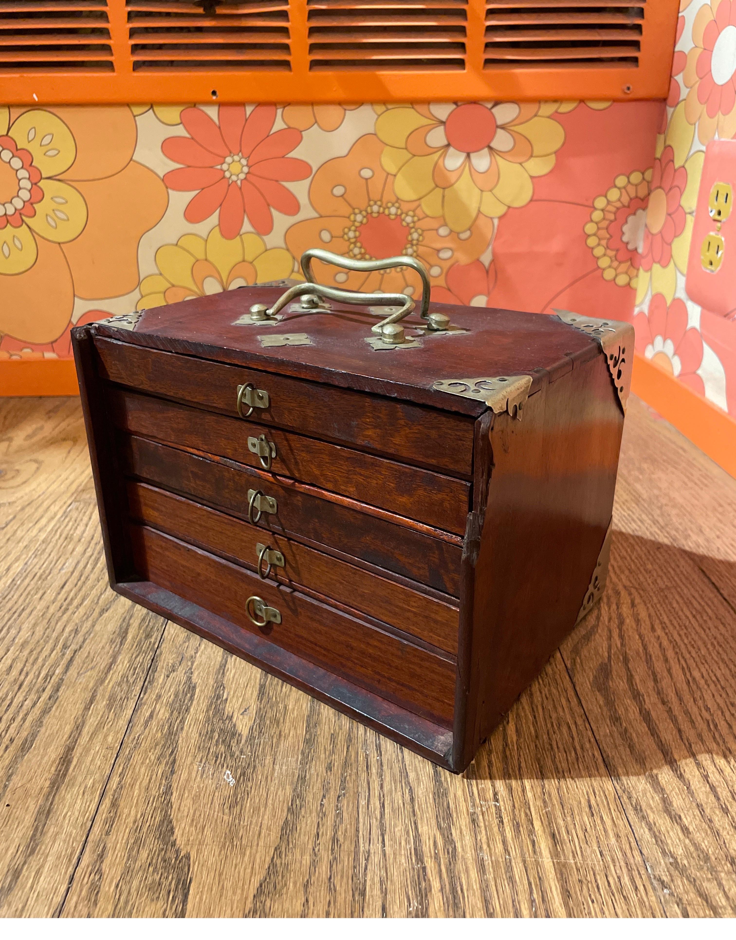 Mahjong Antiguo de Bambú y Hueso de los Años 20 Juego de Caja Tallado y Pintado a Mano 3