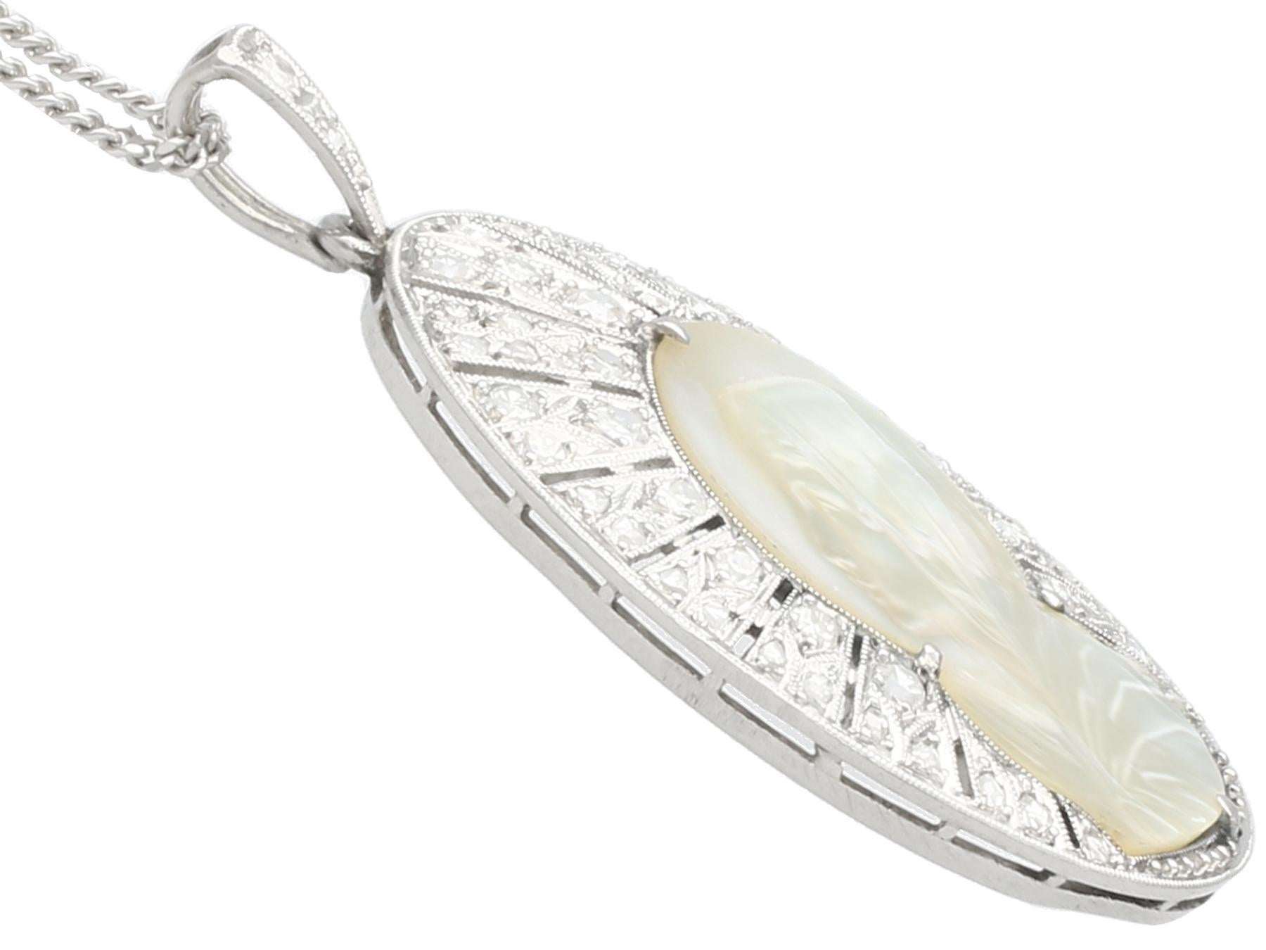 1920s Mother of Pearl and Diamond Platinum Pendant In Excellent Condition For Sale In Jesmond, Newcastle Upon Tyne