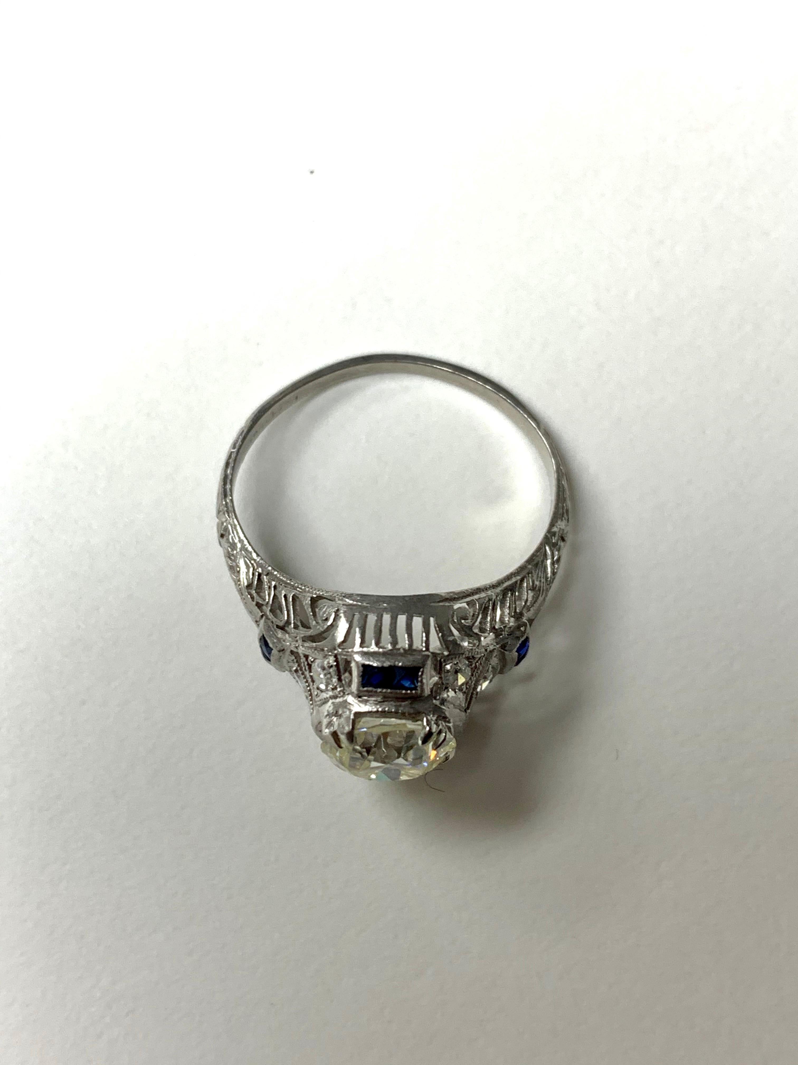 1920s Antique Old European Cut Diamond Ring in Platinum In Excellent Condition For Sale In New York, NY