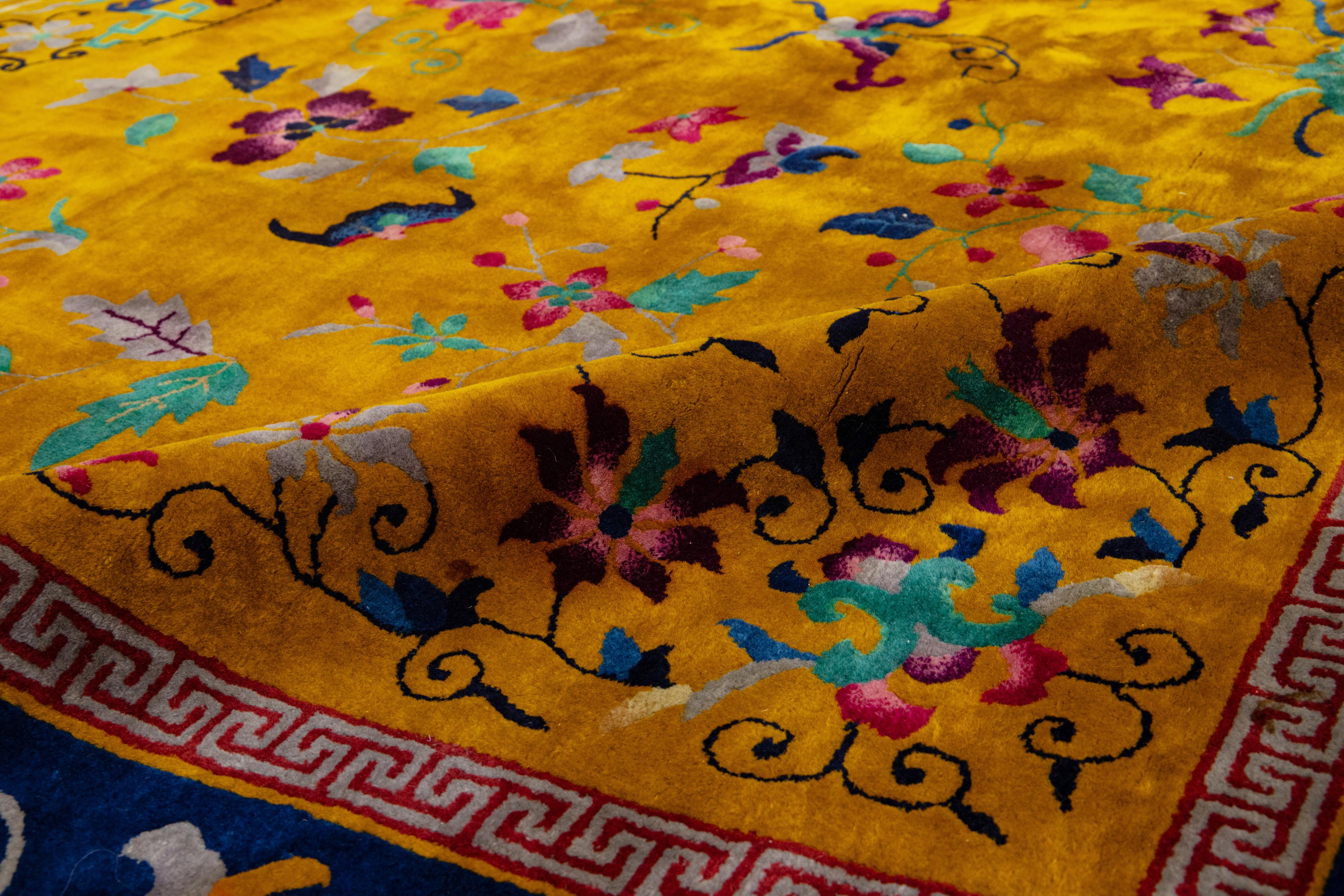 1920s Antique Peking Chinese Wool Rug Handmade with Floral Design In Goldenrod For Sale 3