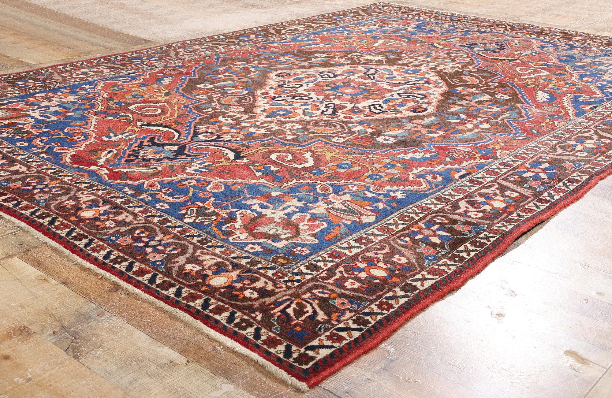 Laine Tapis persan Bakhtiari ancien des années 1920 avec style moderne en vente