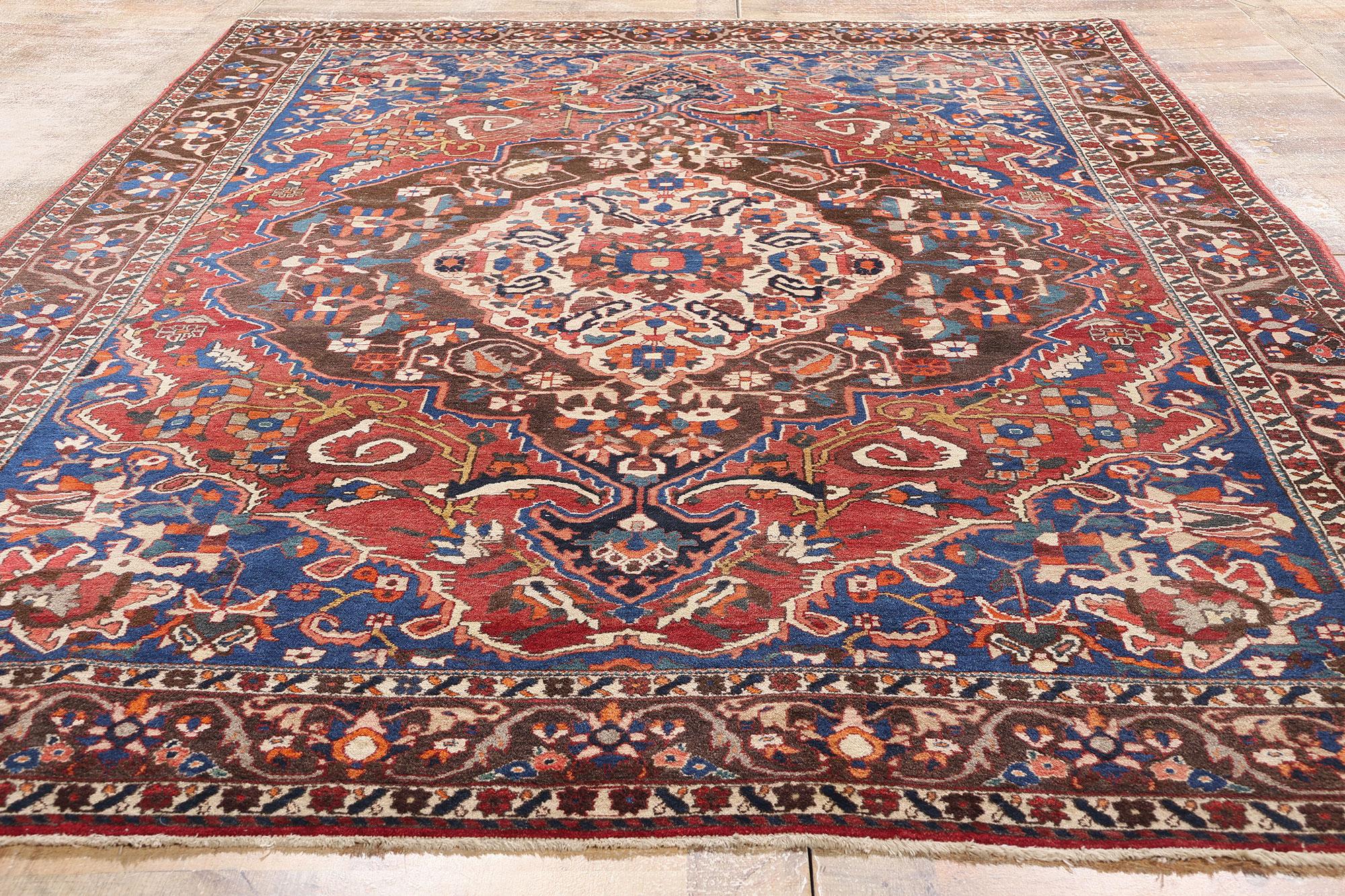 Tapis persan Bakhtiari ancien des années 1920 avec style moderne en vente 1