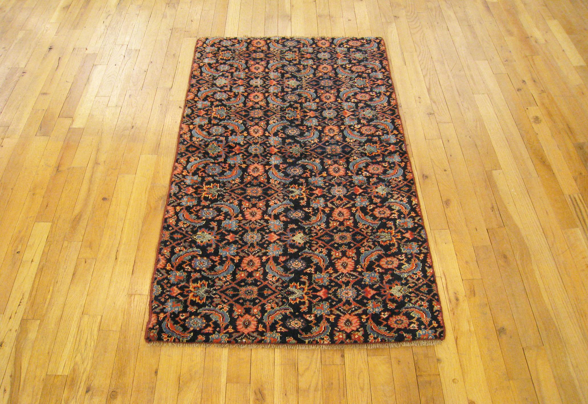 Antique Persian Bidjar rug 4'6