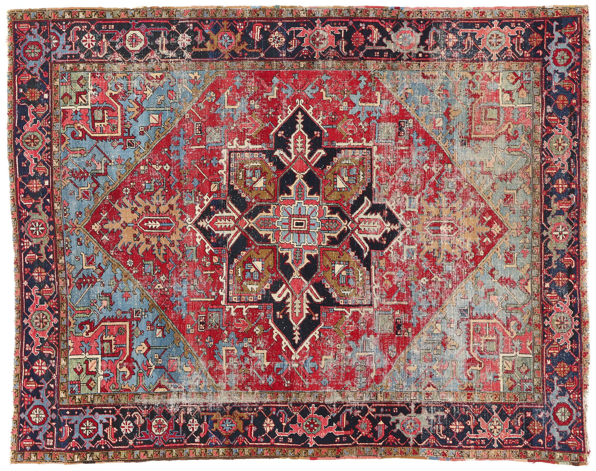 1920's Antique Persian Heriz Carpet with Traditional Style For Sale 3