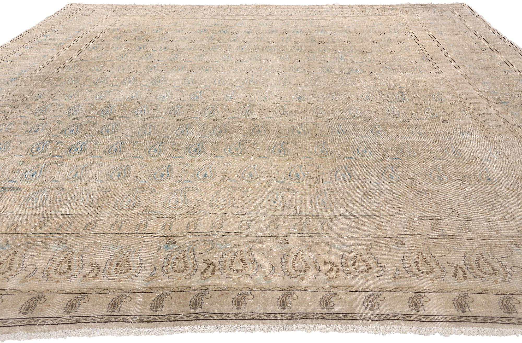 Antiker persischer Kashan-Teppich aus den 1920er Jahren, verwitterte Finesse trifft auf belgischen Chic (Kaschan) im Angebot