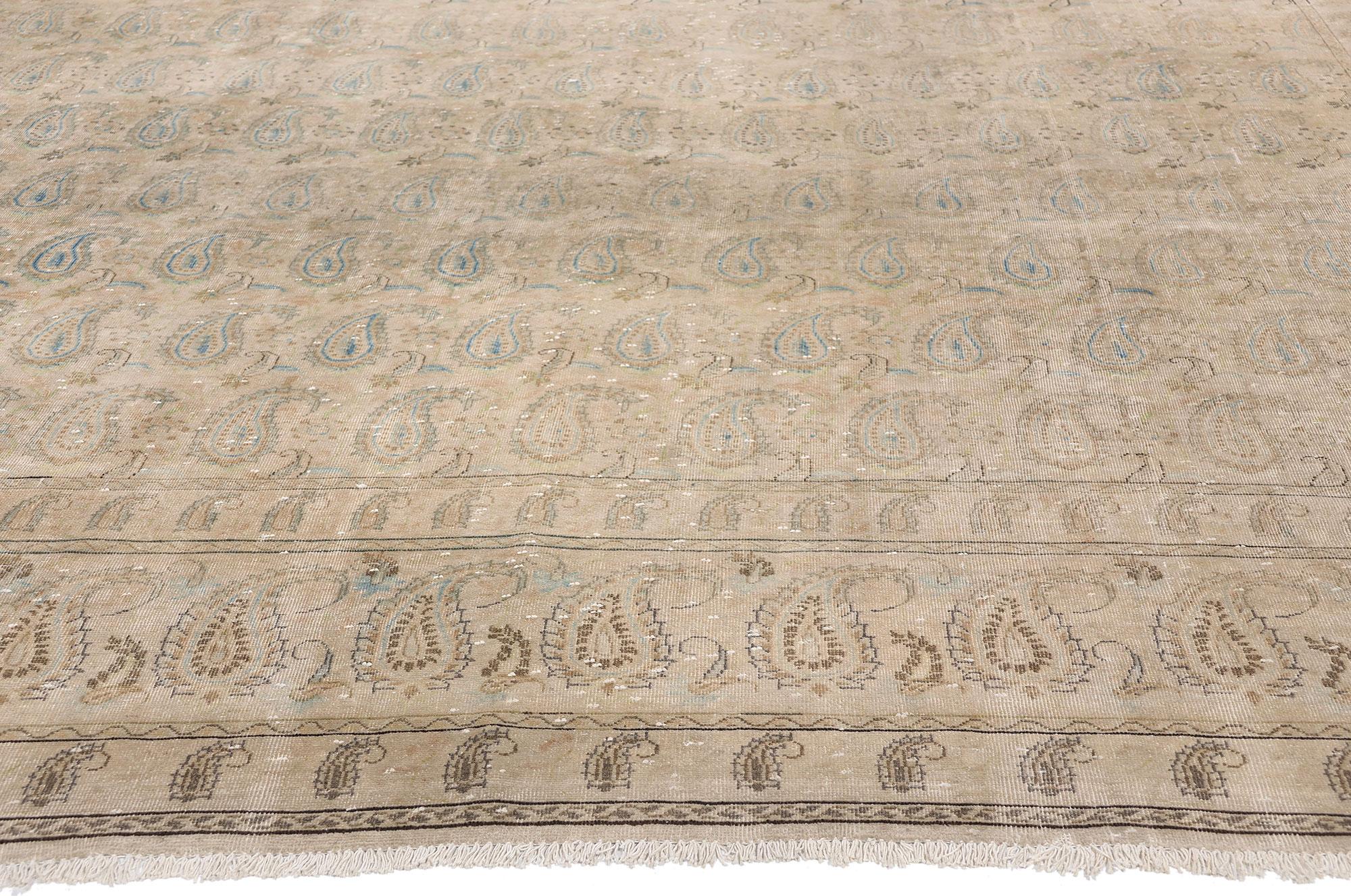 Antiker persischer Kashan-Teppich aus den 1920er Jahren, verwitterte Finesse trifft auf belgischen Chic (Persisch) im Angebot