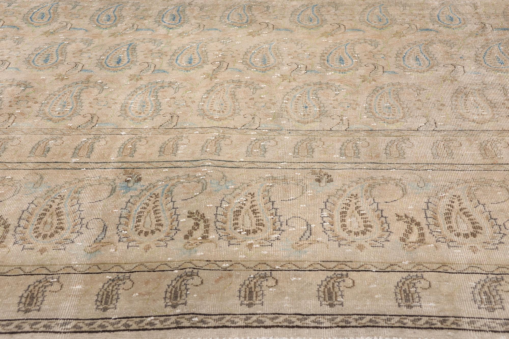 Antiker persischer Kashan-Teppich aus den 1920er Jahren, verwitterte Finesse trifft auf belgischen Chic (Handgeknüpft) im Angebot