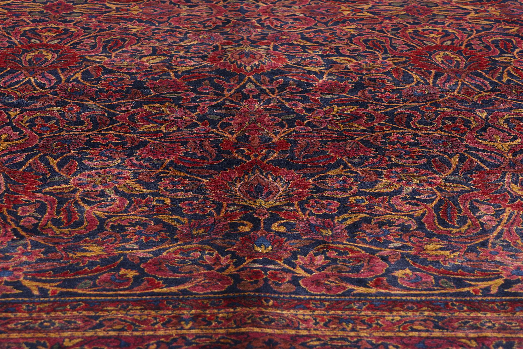 1920's Antique Persian Sarouk Carpet with Timeless Traditional Style In Good Condition For Sale In Dallas, TX