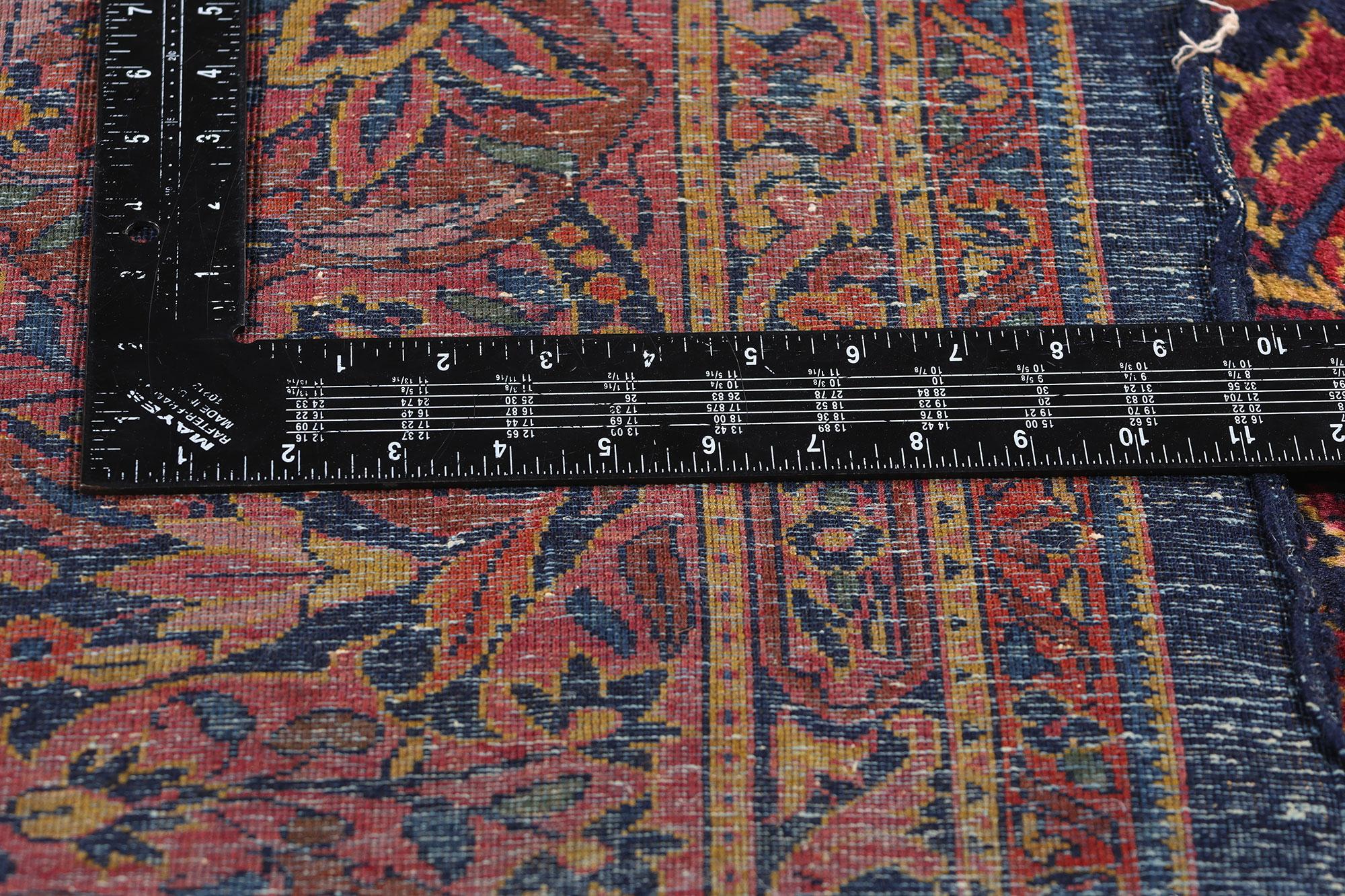20th Century 1920's Antique Persian Sarouk Carpet with Timeless Traditional Style For Sale