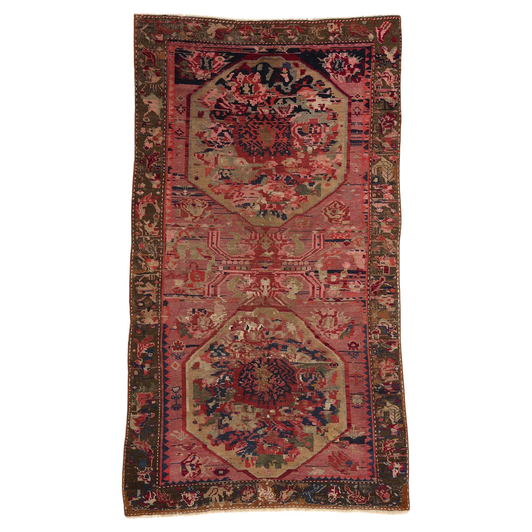 Tapis caucasien rose et rose antique Karabakh des années 1920
