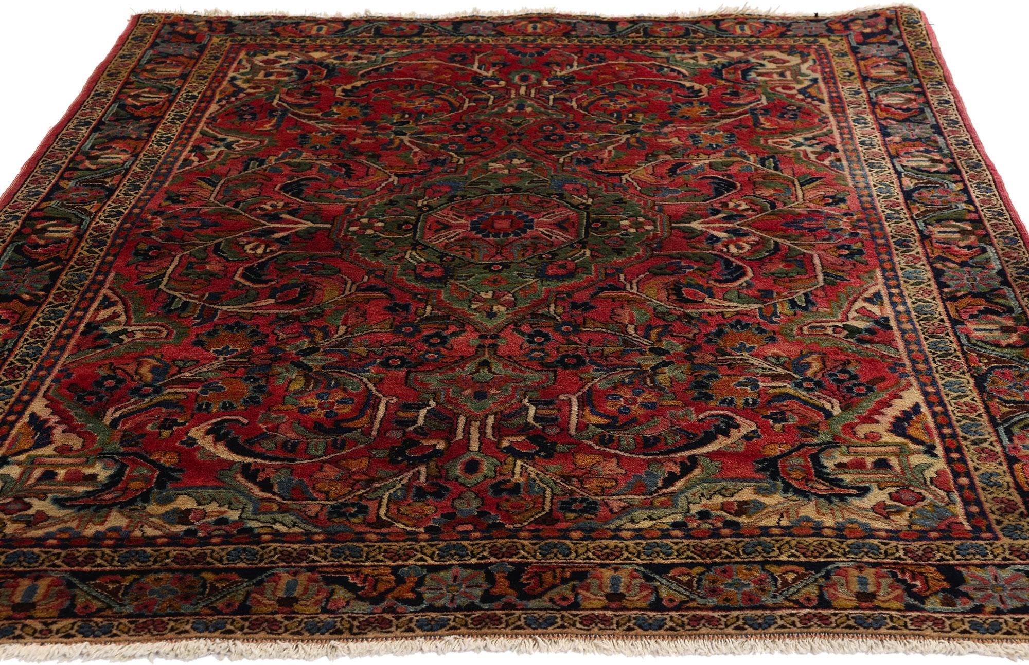 Victorian 1920s Antique Red Persian Farahan Sarouk Wool Rug with Timeless Elegance For Sale