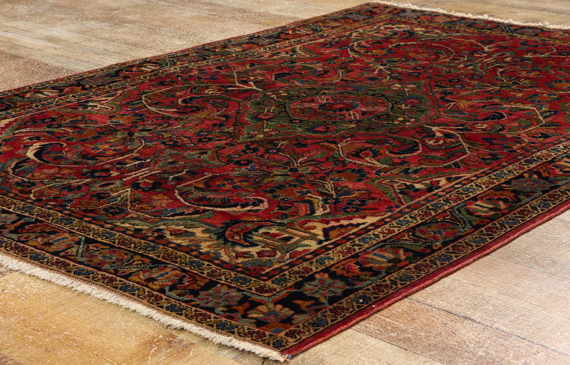 1920s Antique Red Persian Farahan Sarouk Wool Rug with Timeless Elegance For Sale 1