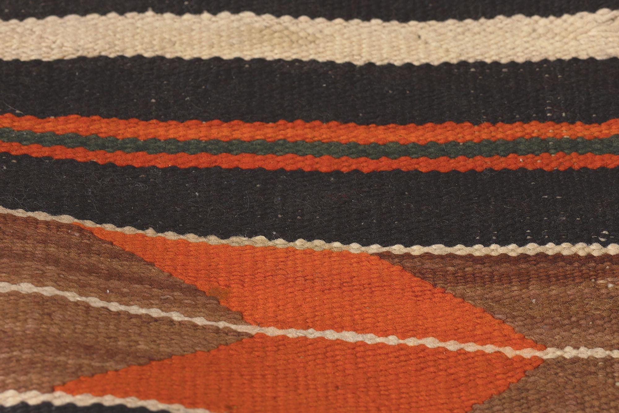 1920's Antique Southwestern-Style Chinle Rug For Sale 1