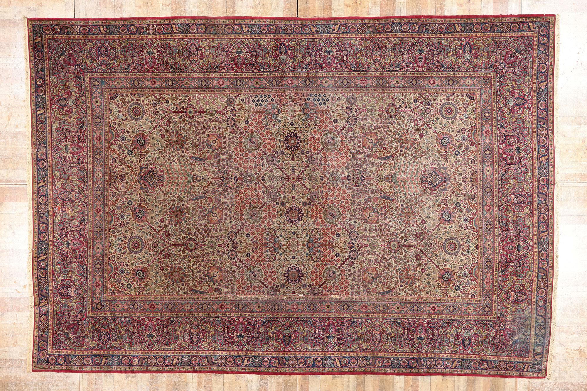 1920's Antique Turkish Sivas Carpet with Traditional Style For Sale 4