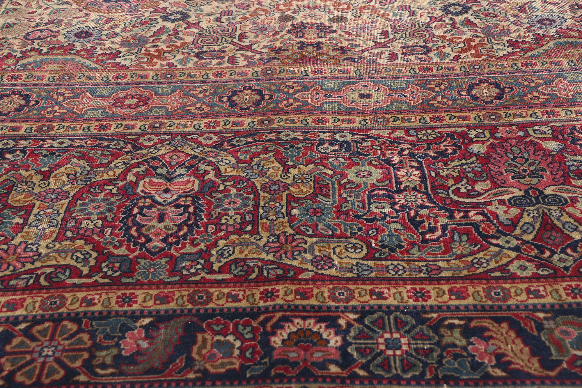 20th Century 1920's Antique Turkish Sivas Carpet with Traditional Style For Sale