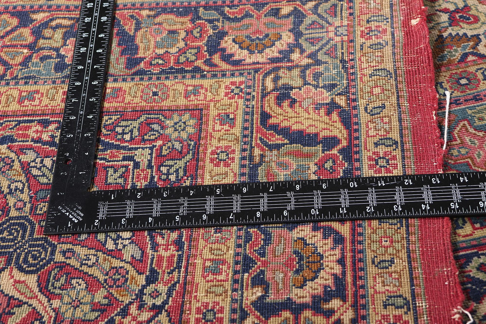 1920's Antique Turkish Sivas Carpet with Traditional Style For Sale 1