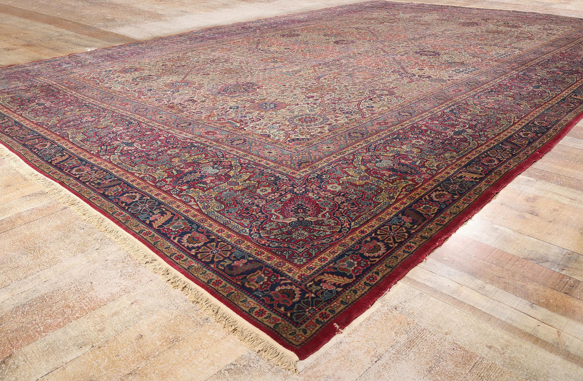 1920's Antique Turkish Sivas Carpet with Traditional Style For Sale 2