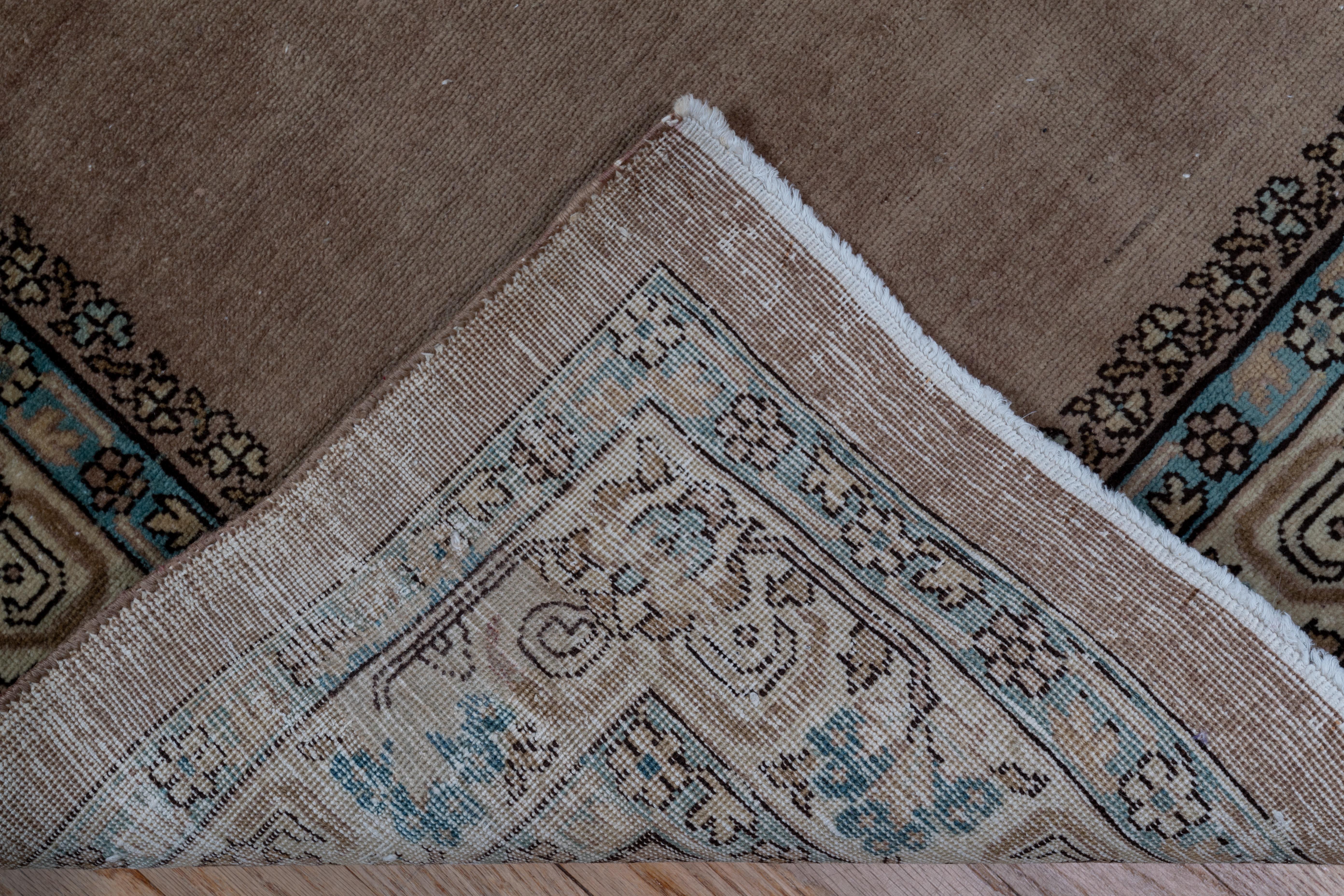 Early 20th Century 1920s Antique Turkish Sivas Runner, Light Brown Open Field, Blue Accnets For Sale