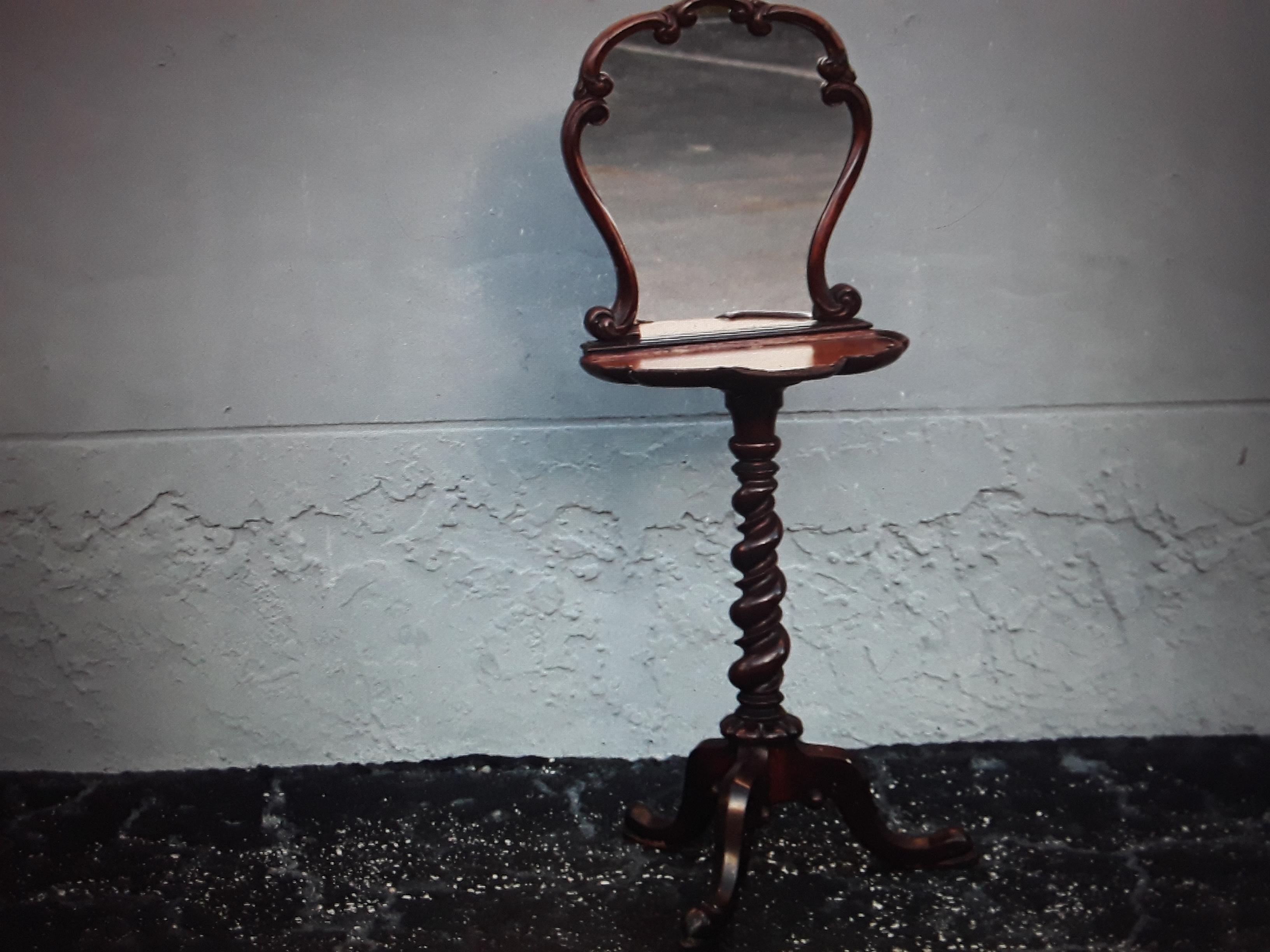 1920's Antique Turned Wood Chippendale style Floor Standing Vanity Mirror For Sale 6