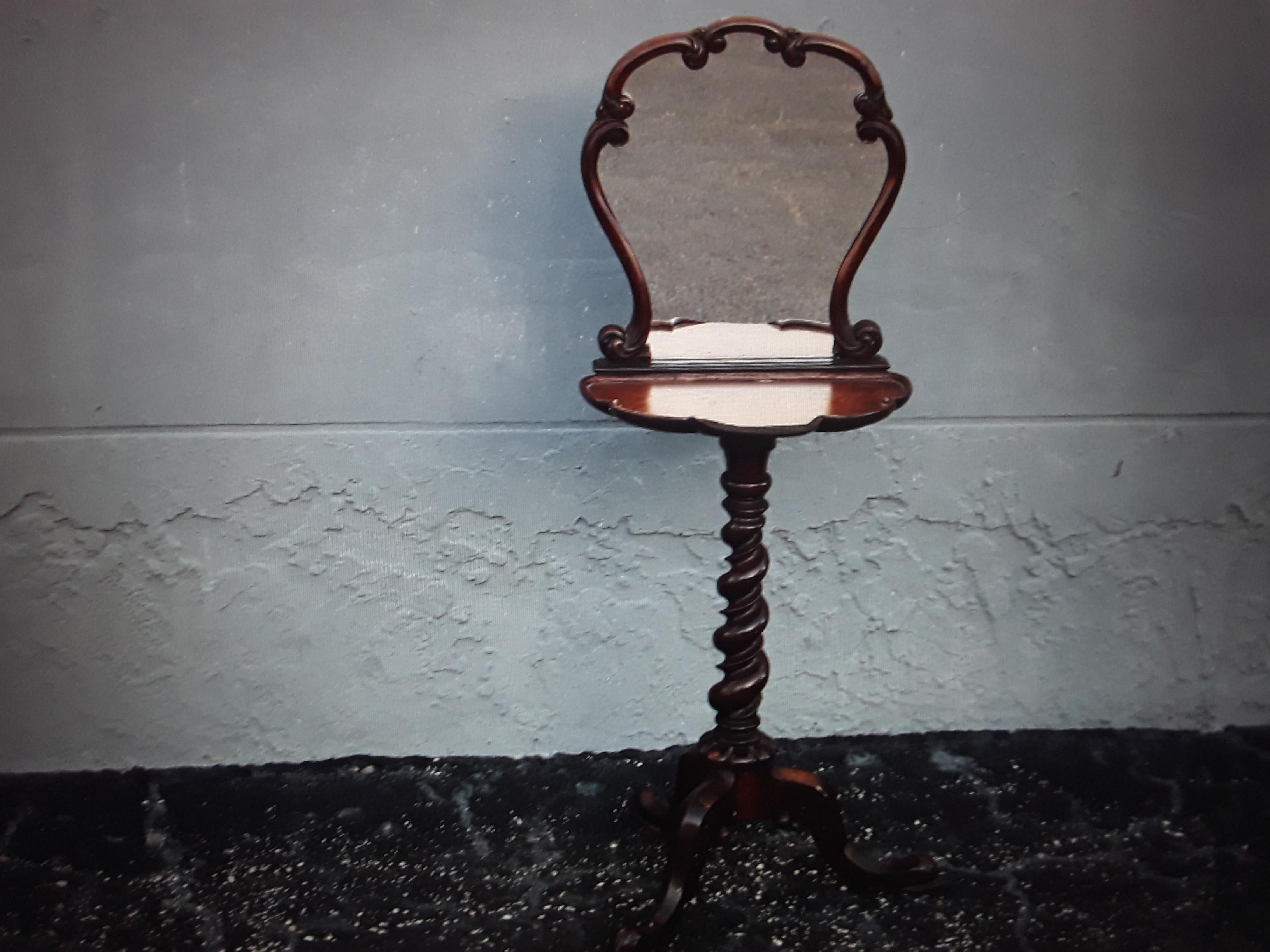1920's Antique Turned Wood Chippendale style Floor Standing Mirror. Beautiful antique piece!