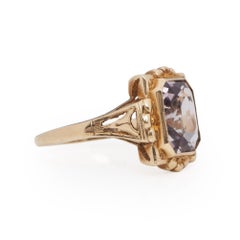 1920's Art Deco 10K Yellow Gold Vintage Rectangle Cut Amethyst Fashion Ring
