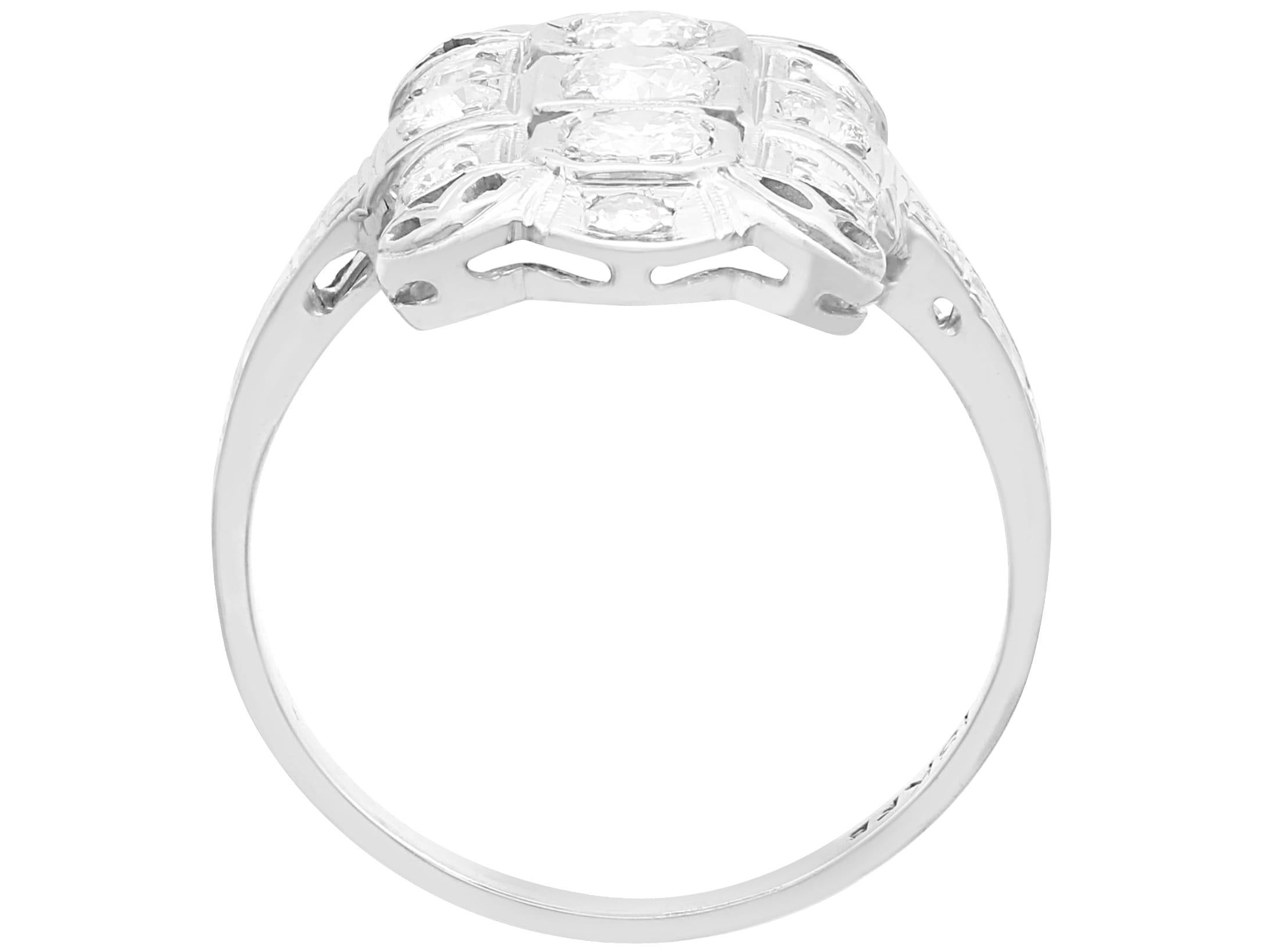 Women's or Men's 1920s Art Deco 1.14 Carat Diamond and 18k White Gold Dress Ring For Sale